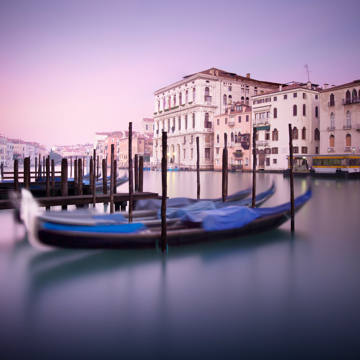 Canal Grande - Çalışma 9, B Sitesi, Venedik, İtalya, 2013 (fotoğraf) by Leopold Blonder