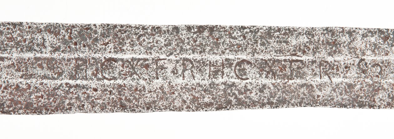 Detay, daha önceki Viking bıçağı ve De Bohun ailesinin armaları ile geç ortaçağ geniş kılıç by Unbekannt