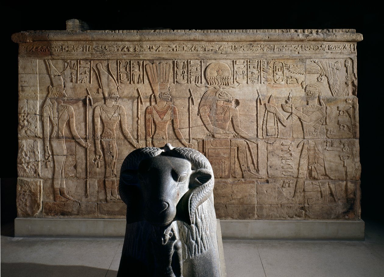 Firavun Taharqa tarafından Nubia'daki Kawa'da inşa edilen Amun Tapınağı'nın avlusunda dikilen tapınağın uç duvarları, 25. Hanedan, Geç Dönem, MÖ 690-64 (fotoğraf) by Unbekannt