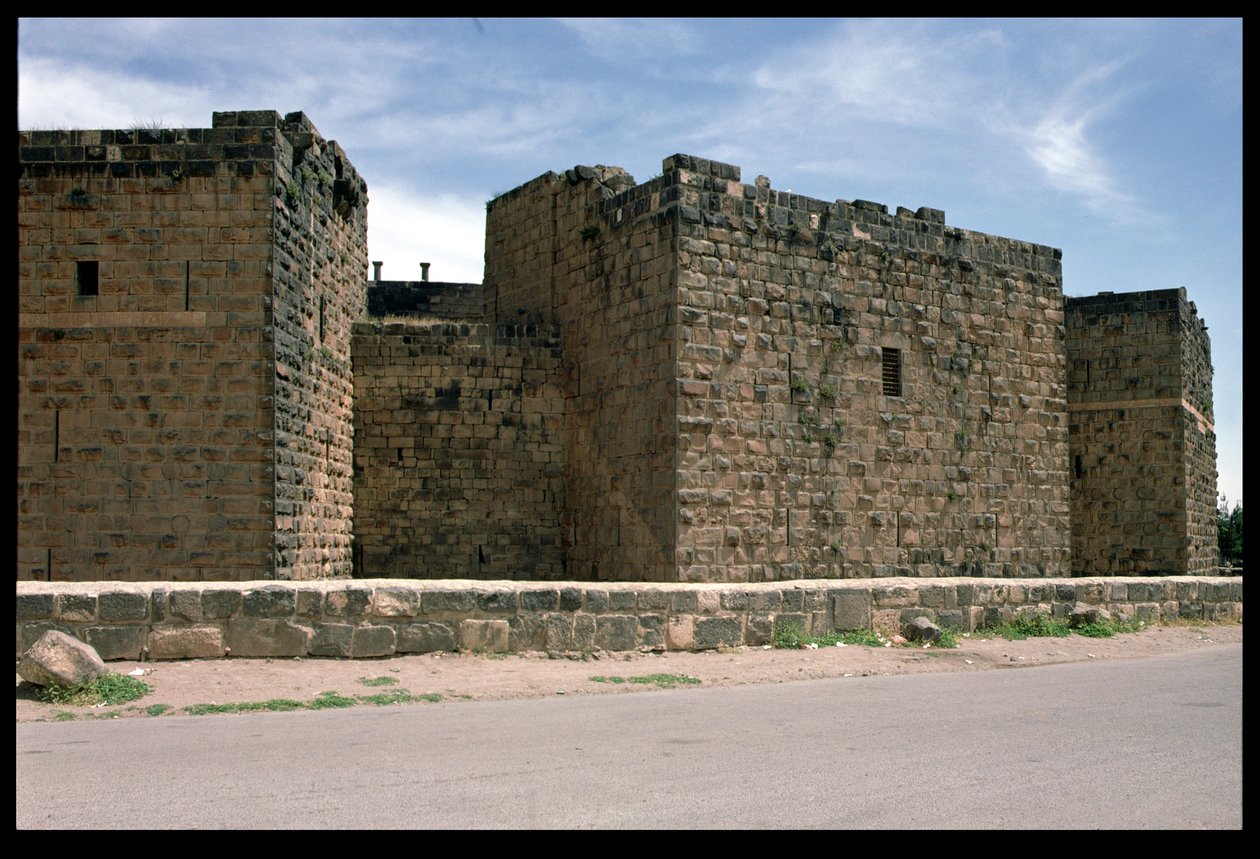 Kale duvarı, c.12-13. yüzyıl (fotoğraf) by Unbekannt