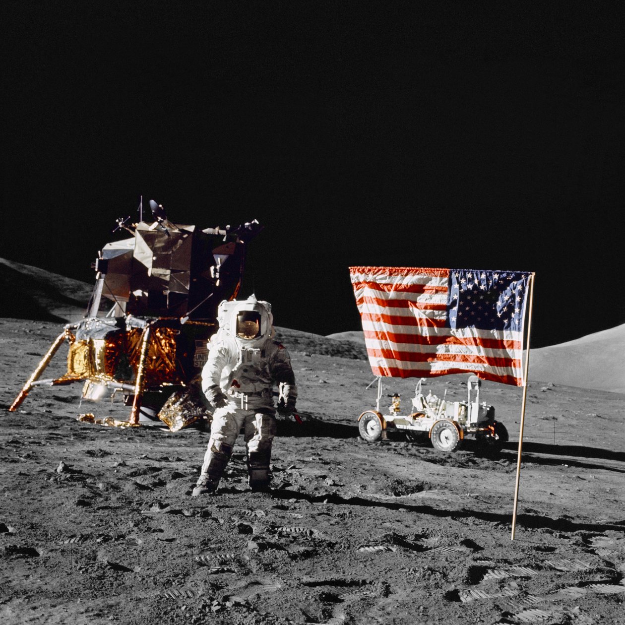 Apollo 17 iniş görevi sırasında ay yüzeyinde Harrison H Schmitt by Unbekannt