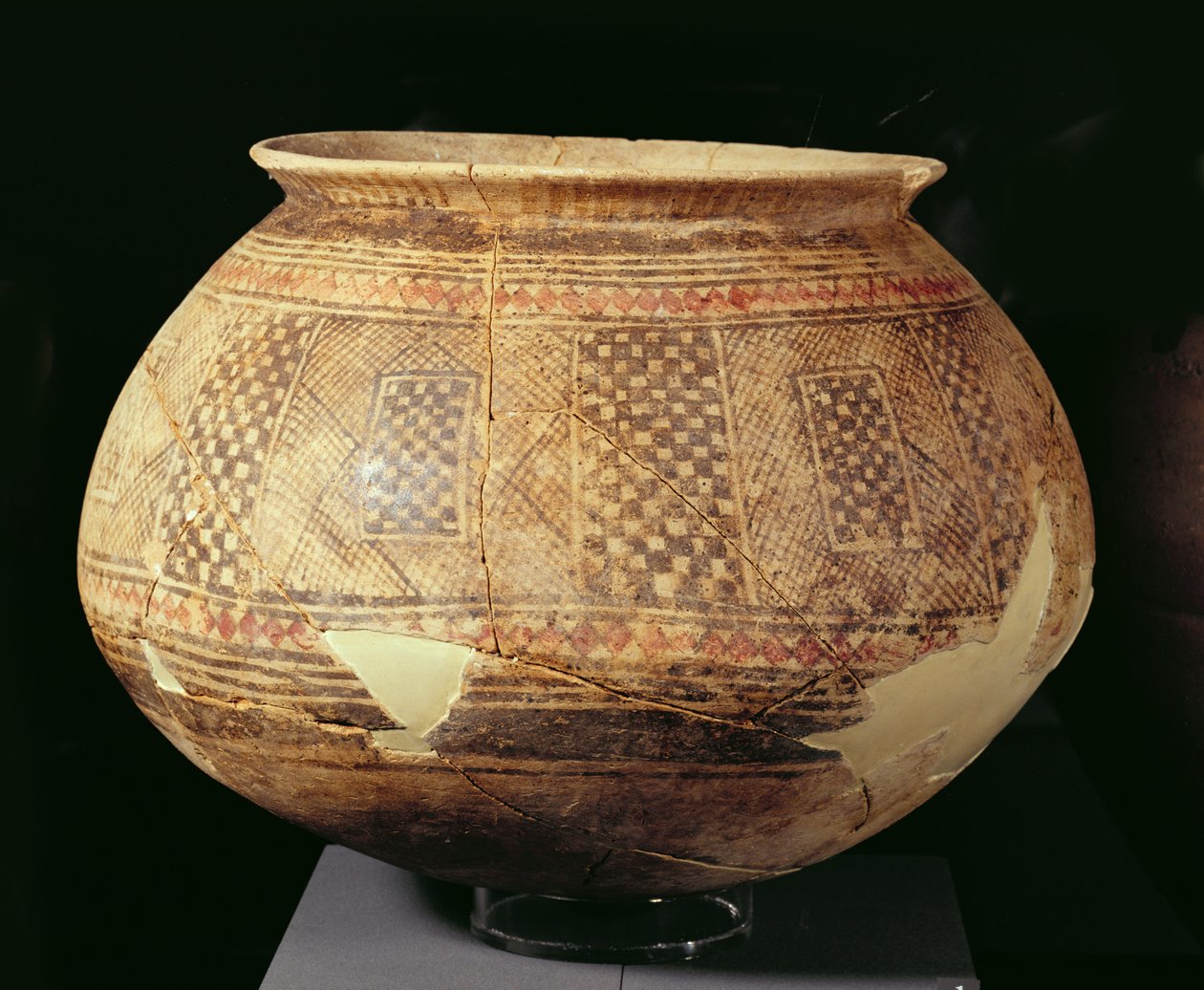 Halaf stilinde geometrik süslemeli kavanoz, MÖ 4500 dolayları (pişmiş toprak) by Unbekannt