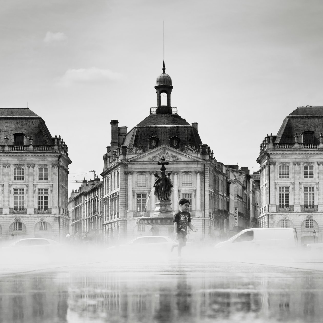 Place de la Bourse, Fransa, 2012 (s/b fotoğraf) by Leopold Blonder