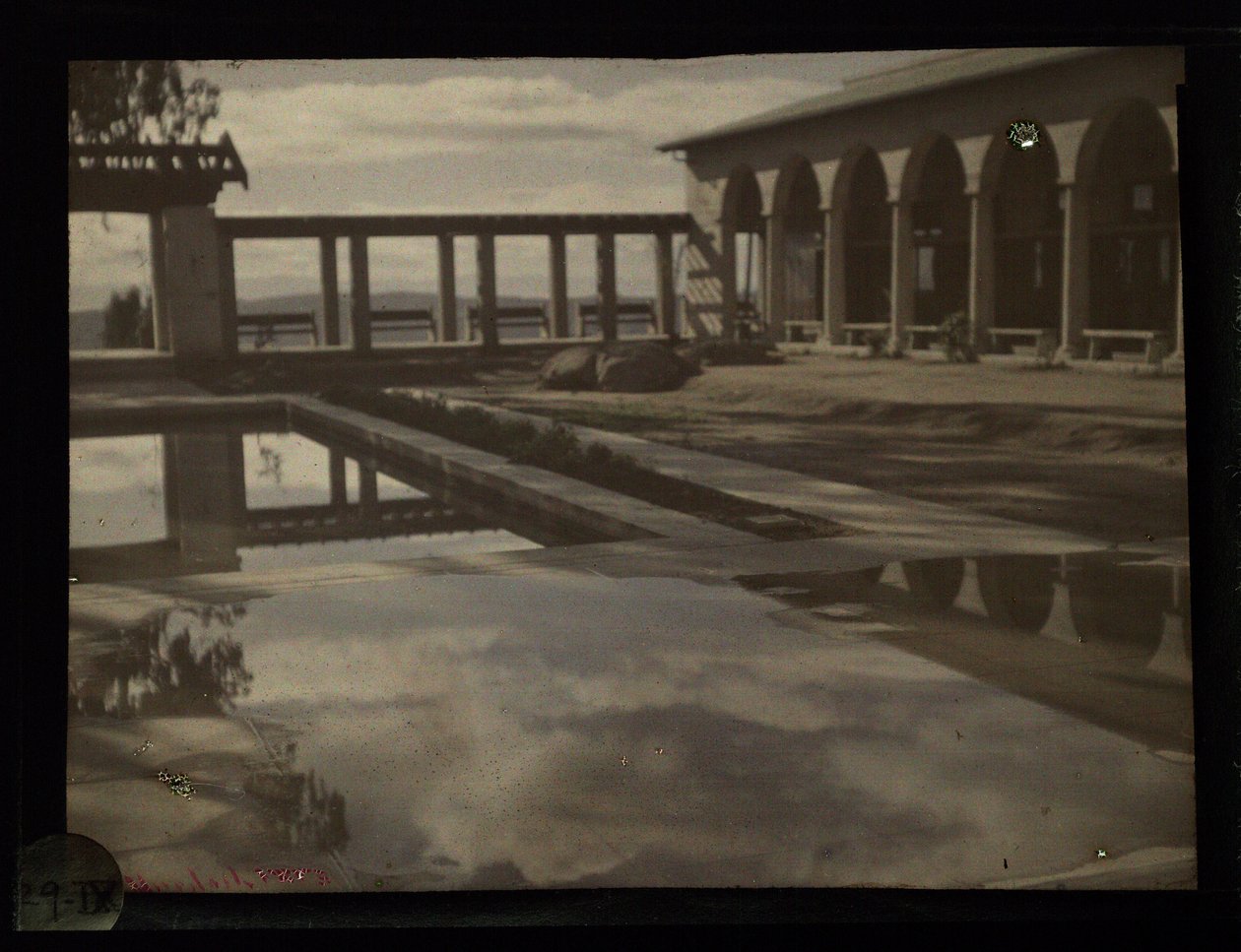 Havuz, Santa Barbara, c 1915 by Unbekannter Künstler