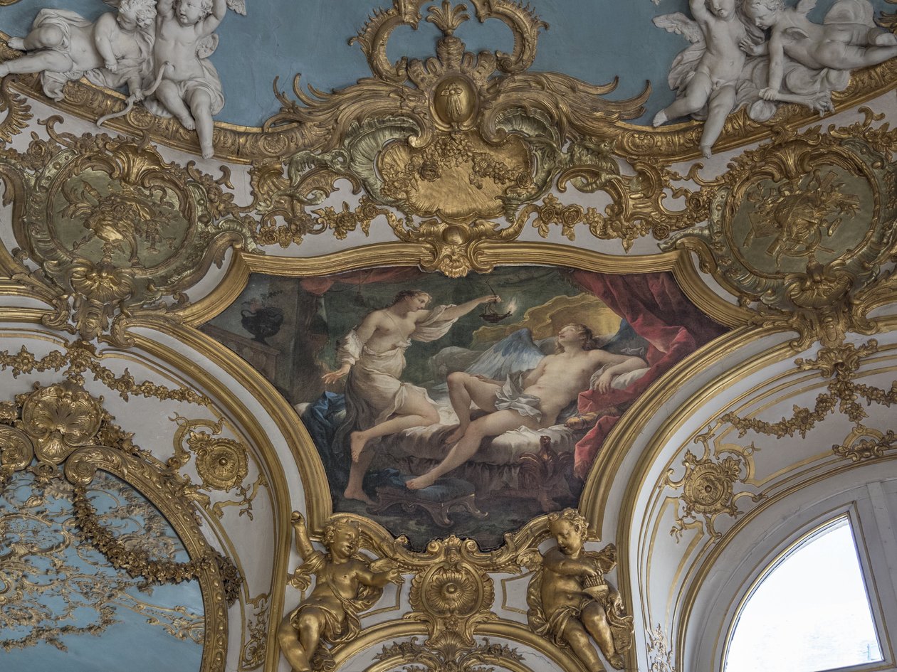Psyche, gelinini düşünmek için lambasını kaldırıyor. Charles Joseph Natoire (1700-1777) tarafından yapılan boyama by Unbekannt