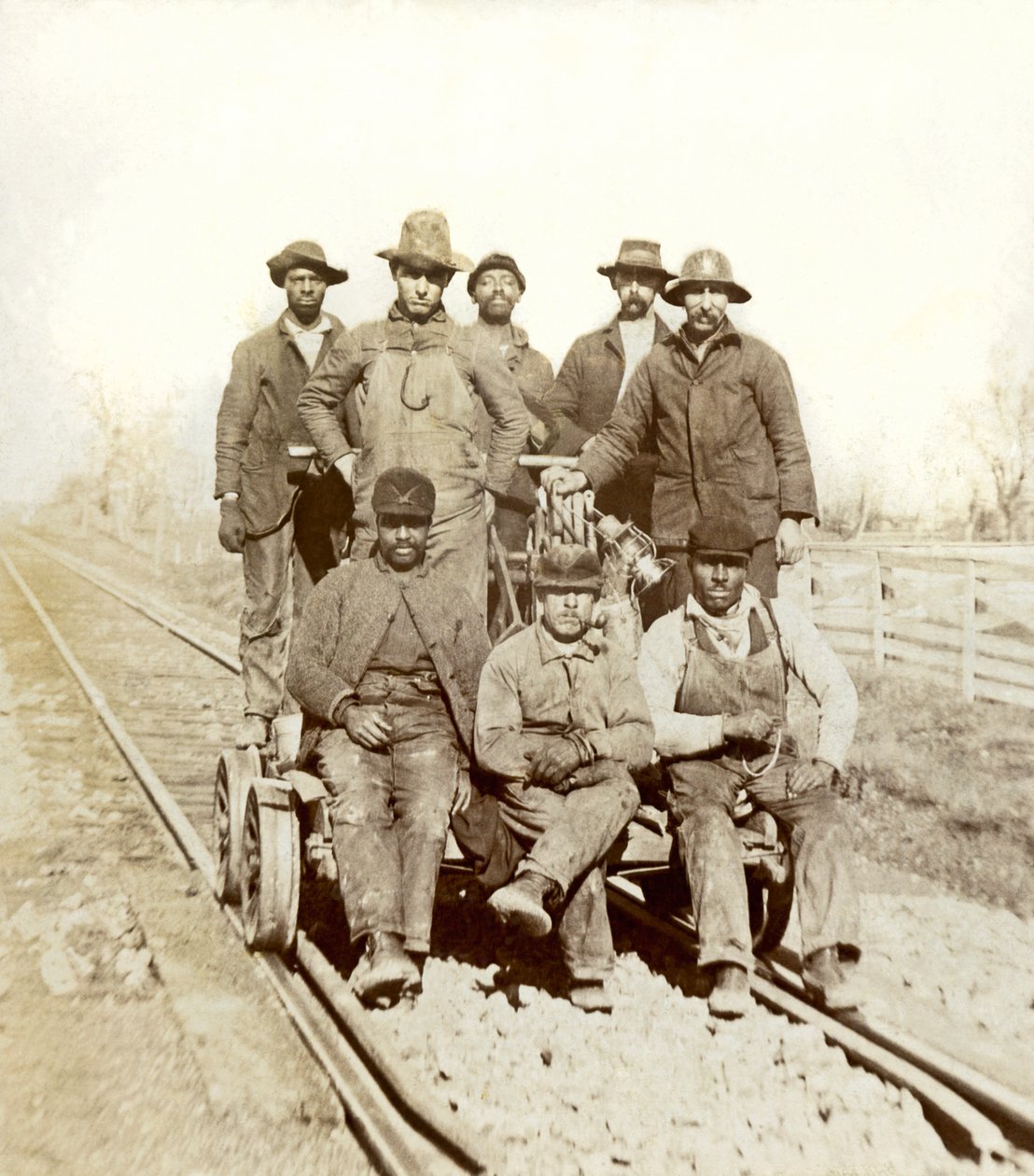 Demiryolu İşçileri, Gallatin, Tennessee, 1895 dolayları (s/b fotoğraf) by William M. Timlin