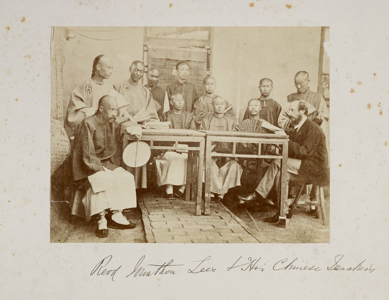 Muhterem Johnathan Lees ve Çinli Öğretmenleri (fotoğraf) by Unbekannter Künstler