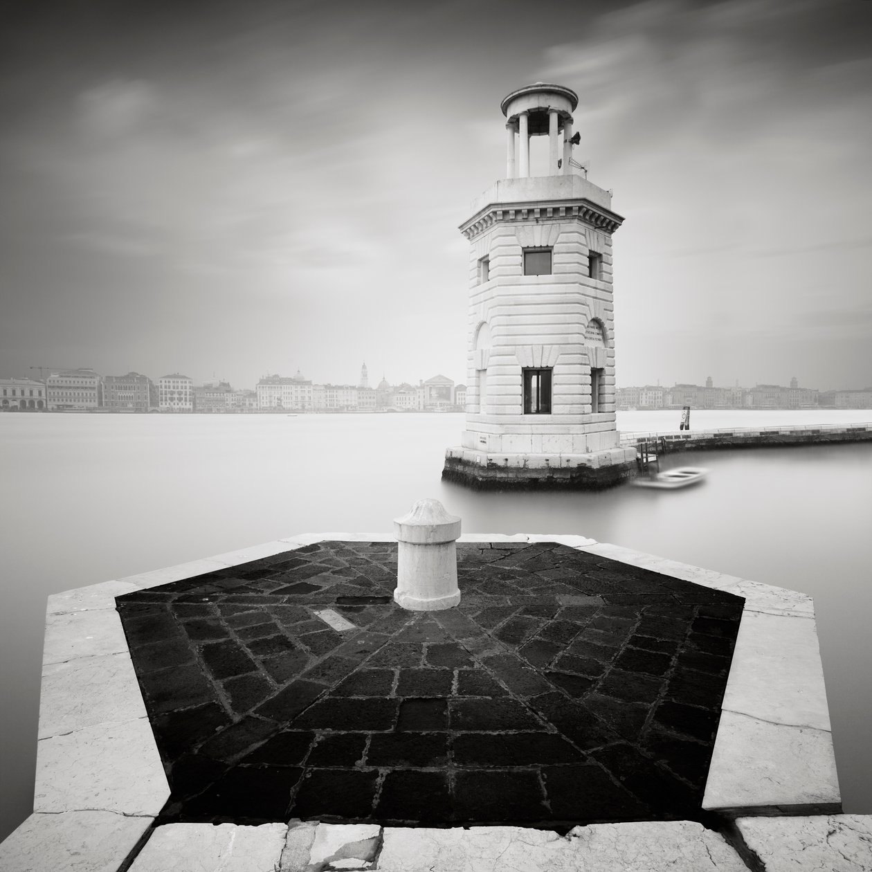 San Giorgio Maggiore, Venedik, İtalya, 2014 (s/b fotoğraf) by Leopold Blonder