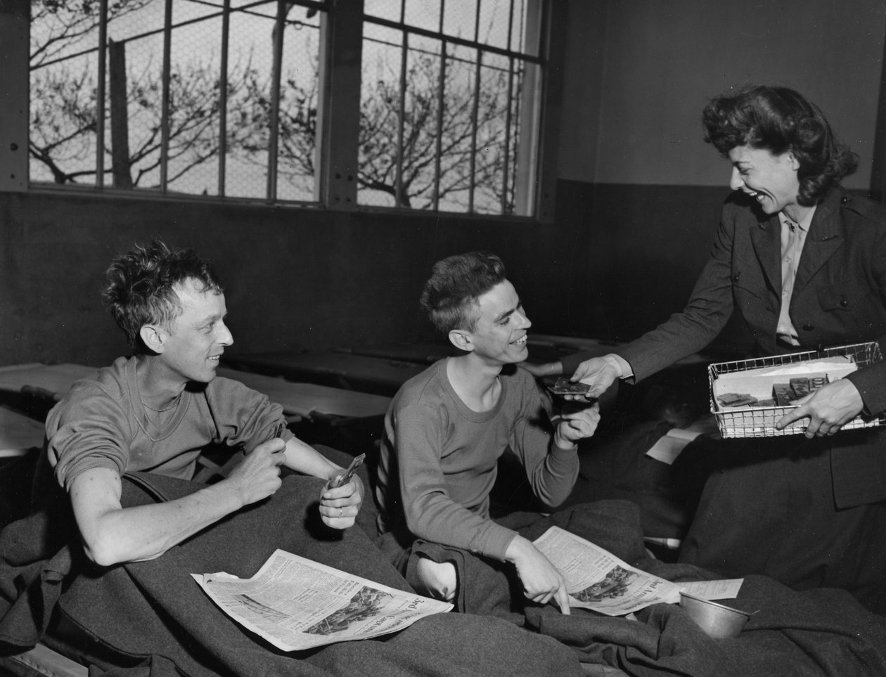 İkinci Dünya Savaşı (1939-1945) - İkinci Dünya Savaşı (İkinci Dünya Savaşı veya 2. Dünya Savaşı): Paris (Fransa) 6 Nisan by Unbekannt