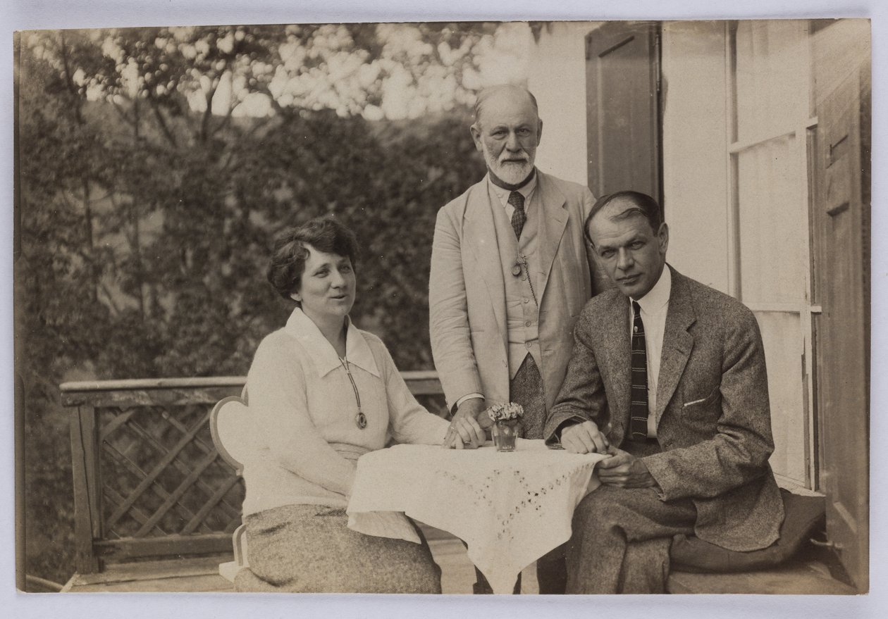 Sigmund Freud ve Horace W. ve Anjelika Frink, c.1920 (s/b fotoğraf) by Unbekannt