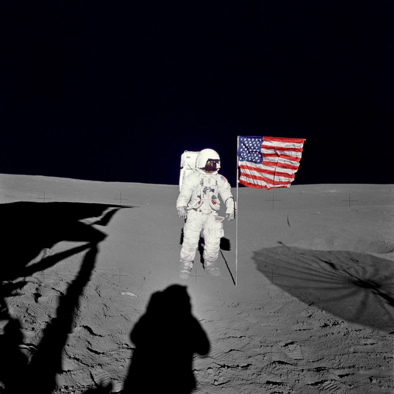 Apollo 14 görevinde Edgar Mitchell'in uzay yürüyüşü by Unbekannt