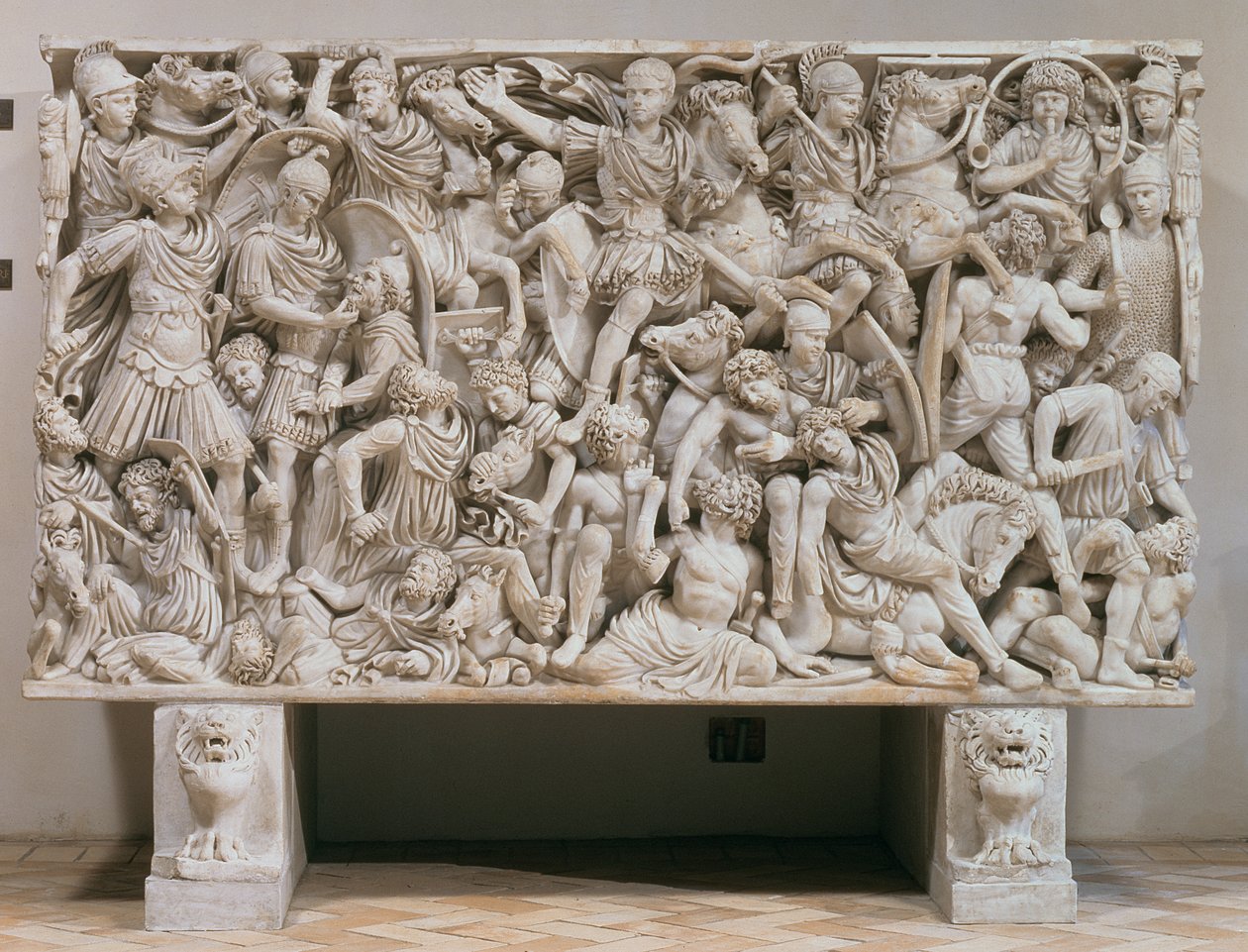 Barbarlarla savaşan Romalıların yüksek kabartmalı temsili Ludovisi lahiti, MS 250-80 (mermer) by Unbekannt