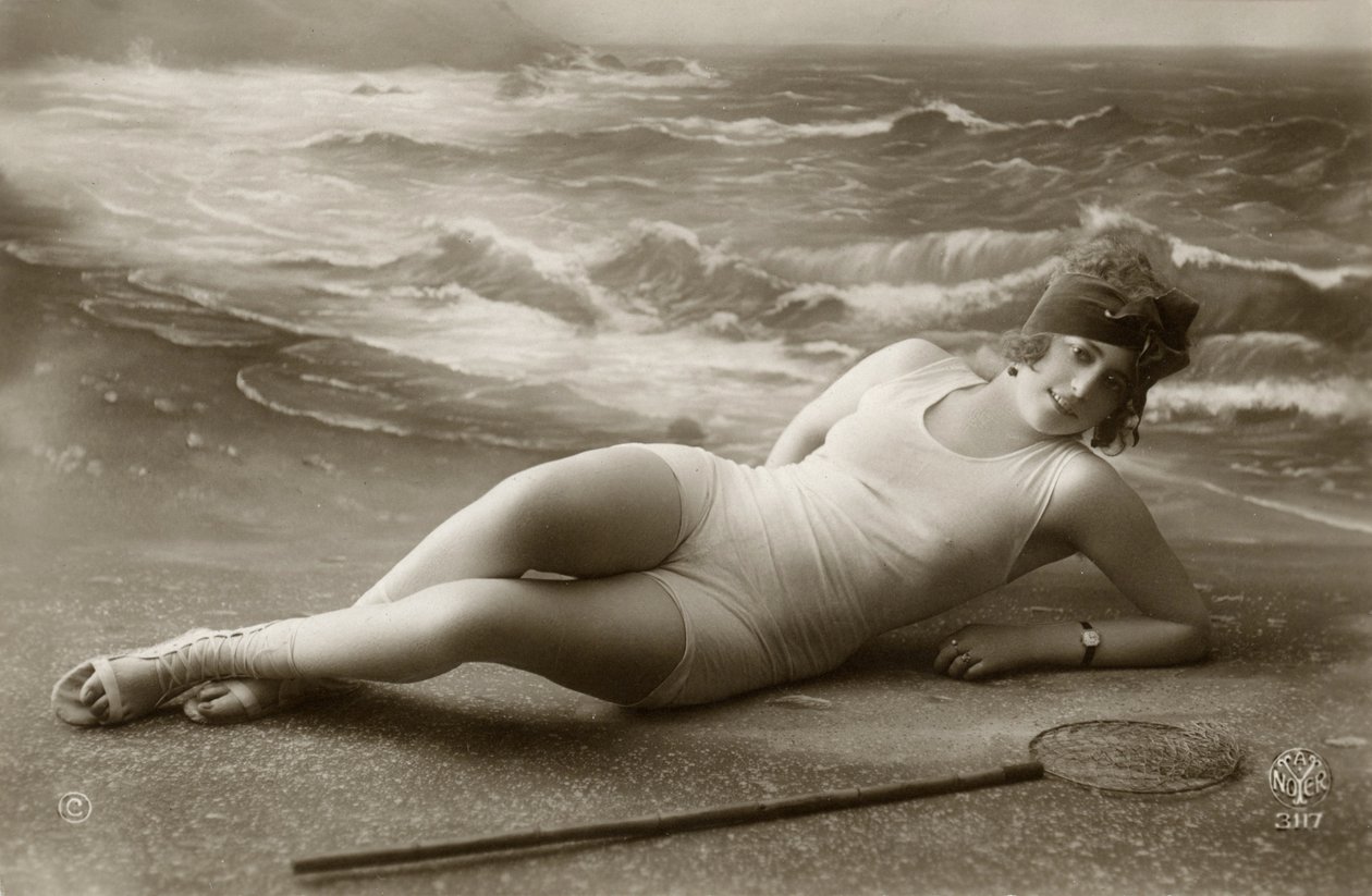 Mayo giyen kadın, c. 1900