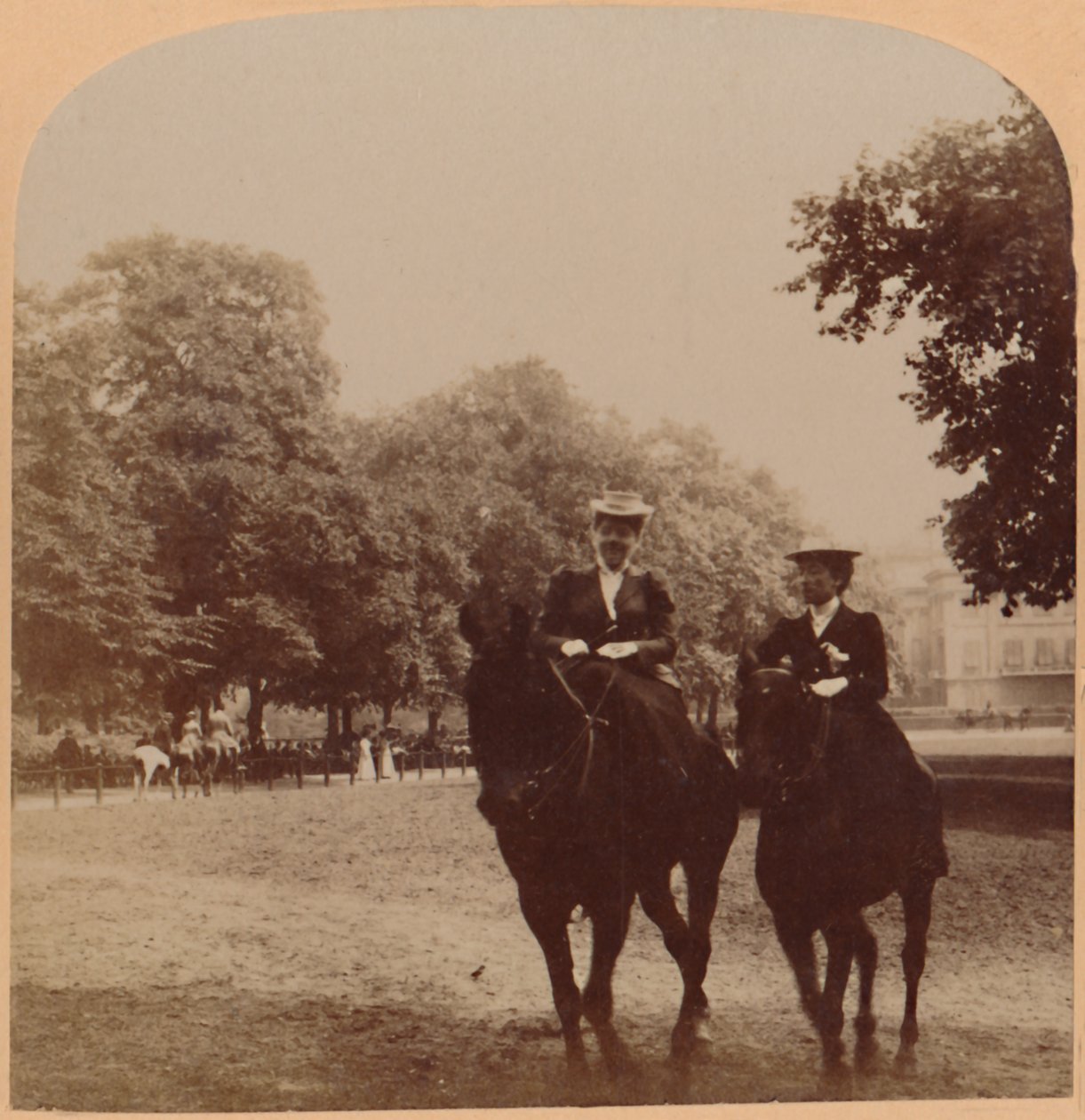 Erken Sabah Yolculuğu, Rotten Row, Hyde Park, Londra, İngiltere, 1896. by Underwood and Underwood