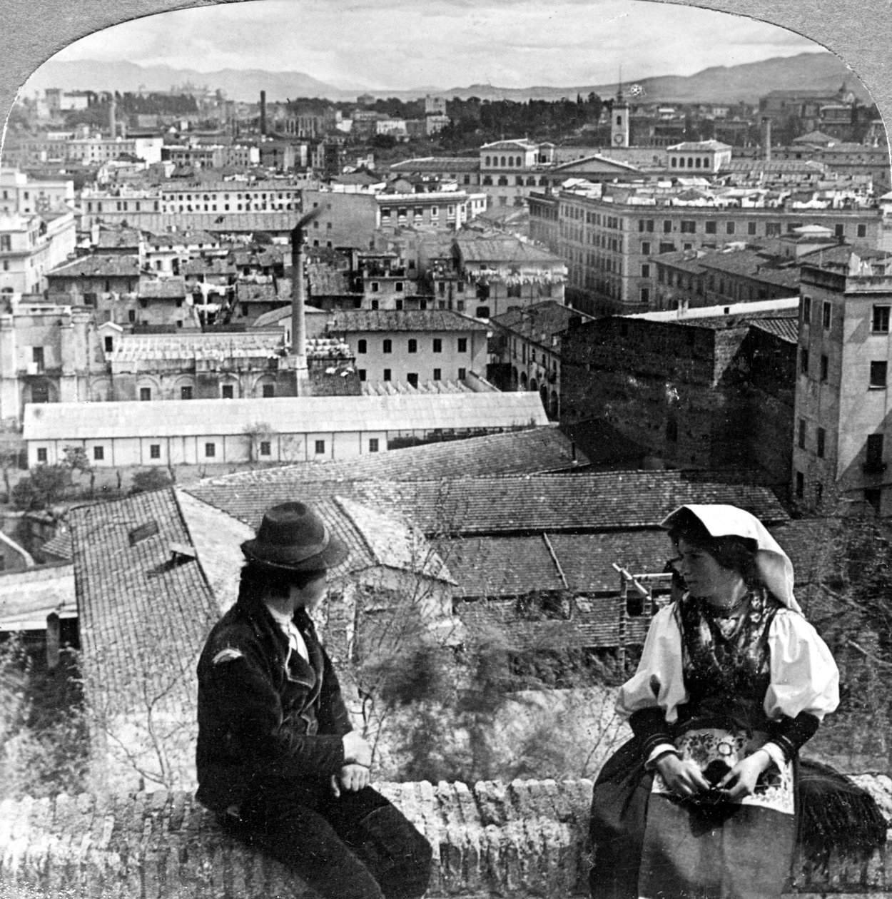 Aventine Tepesi ve Alban Tepeleri, Roma, İtalya. by Underwood and Underwood