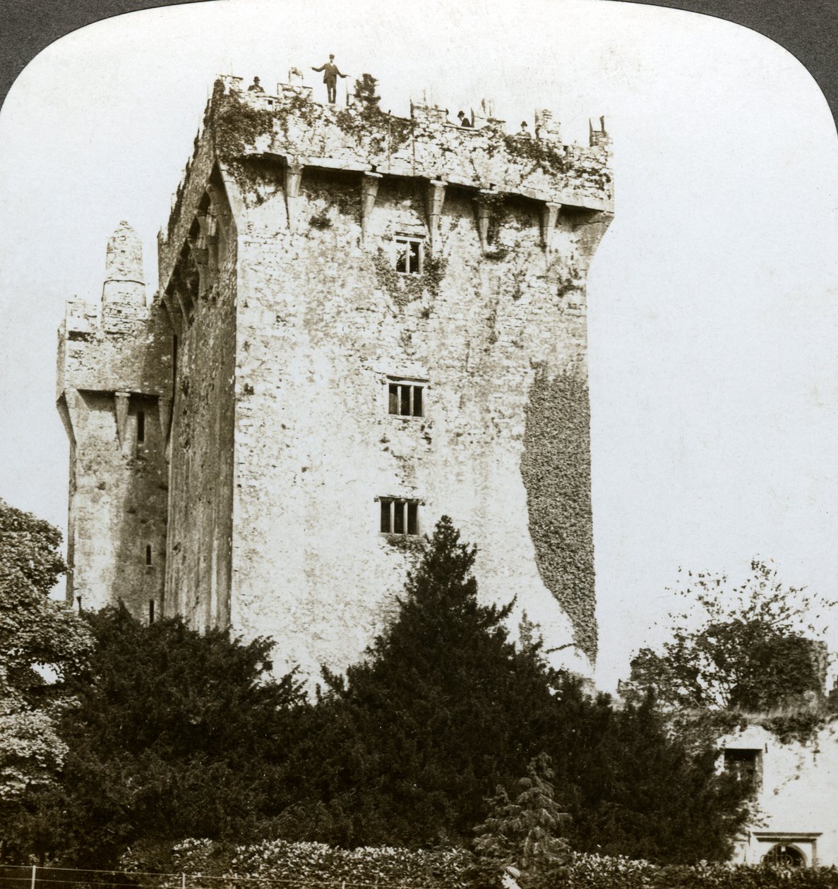 Blarney Kalesi, Cork, İrlanda. by Underwood and Underwood