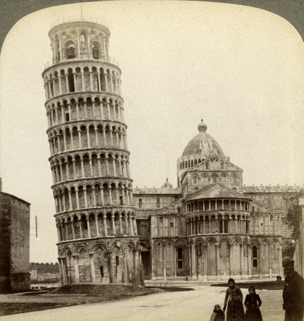 Pisa Katedrali ve Eğik Kule, İtalya. by Underwood and Underwood