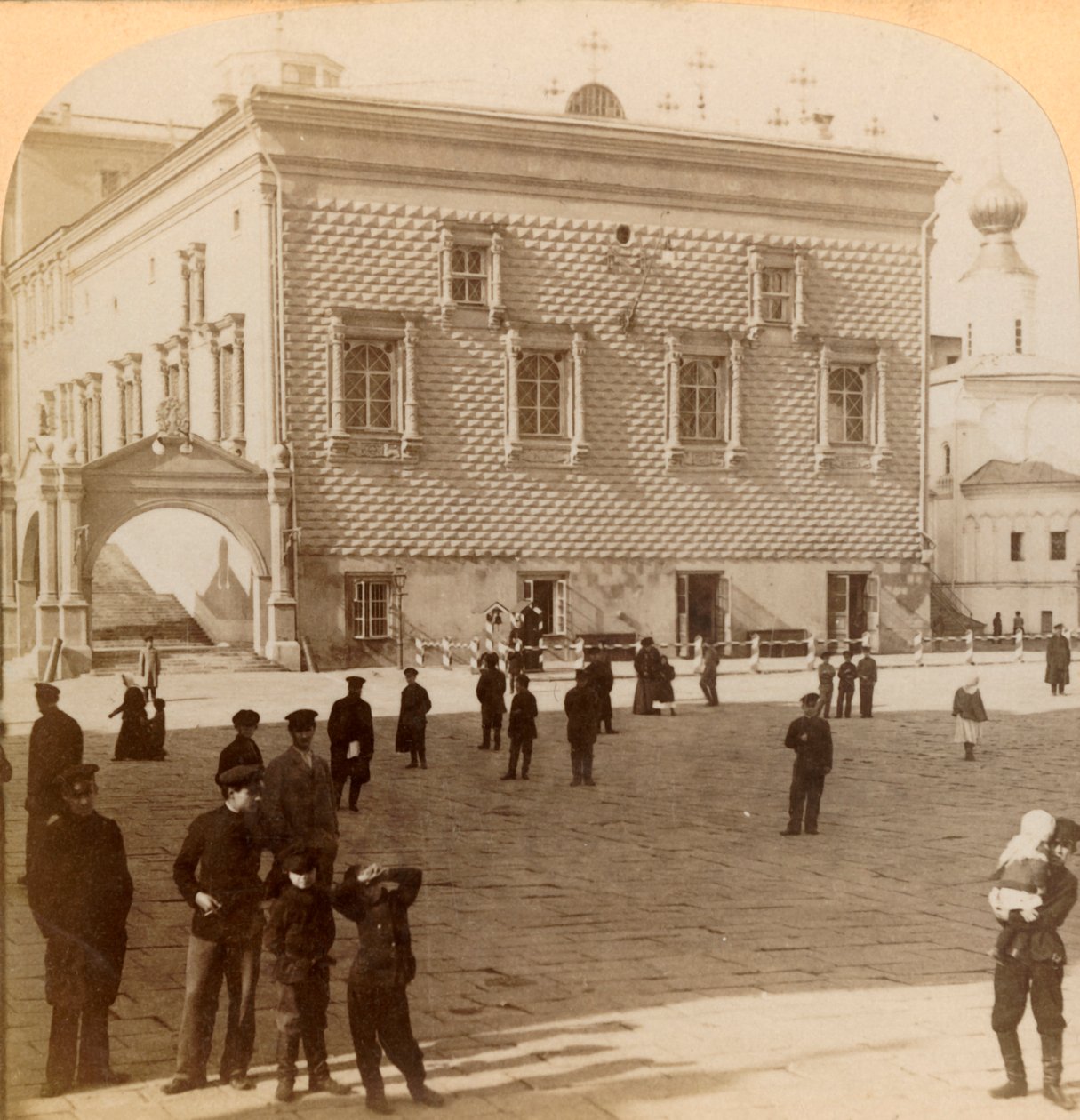 Ünlü Kırmızı Merdiven ve eski Saray, Moskova, Rusya, 1900. by Underwood and Underwood