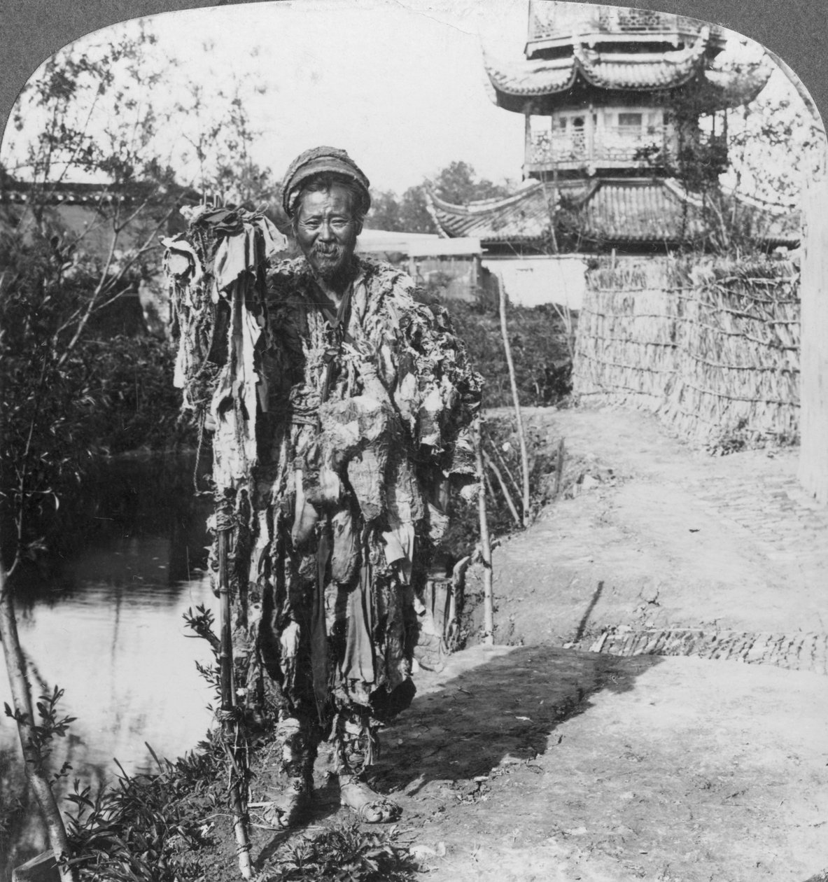 Dilencilerin Kralı, Loong Wah, Çin, 19. yüzyılın sonları veya 20. yüzyılın başlarında by Underwood and Underwood