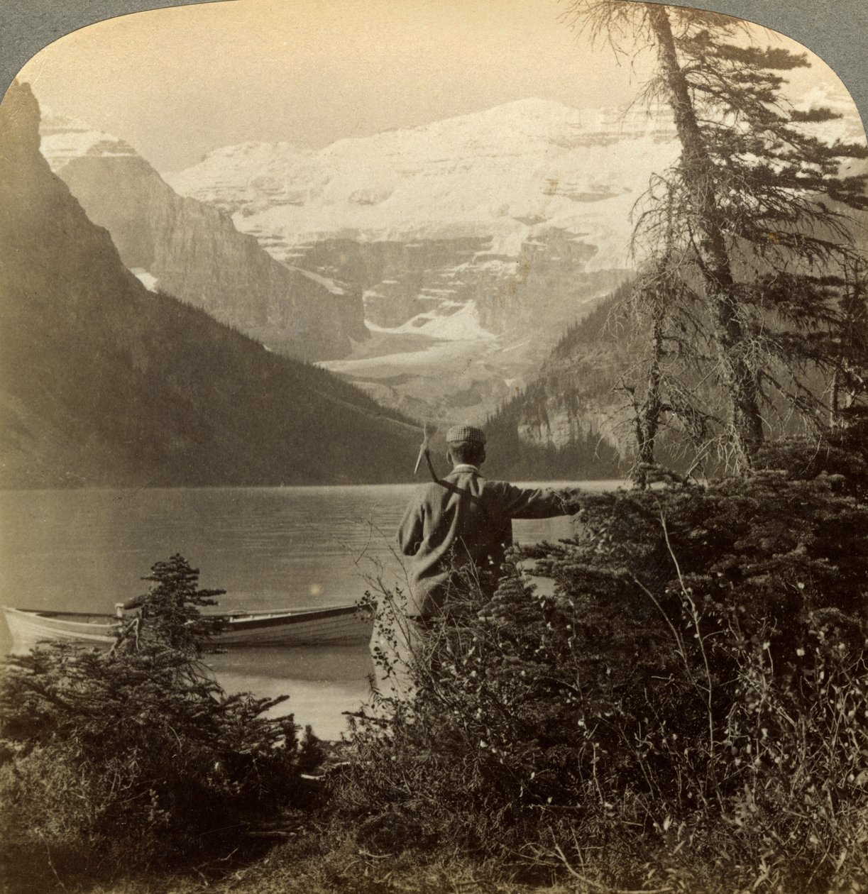 Victoria Dağı, Rocky Dağları, Alberta, Kanada. by Underwood and Underwood