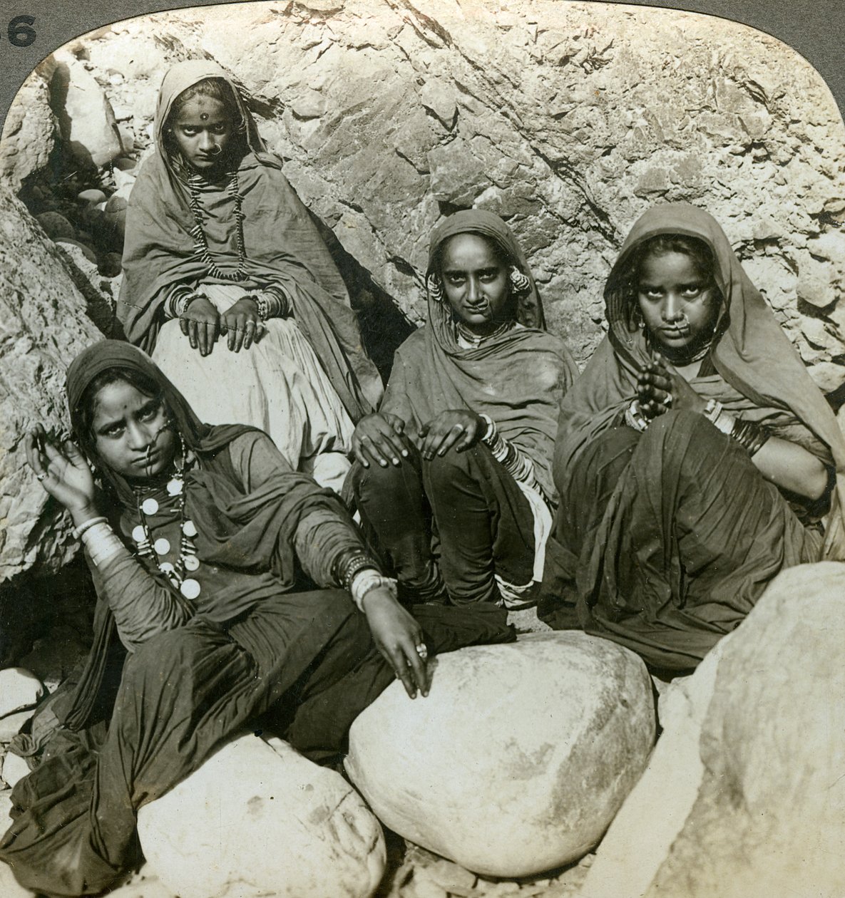 Yerli Bhujji kızları, Sutlej Nehri, Himalayalar, Hindistan, c1900