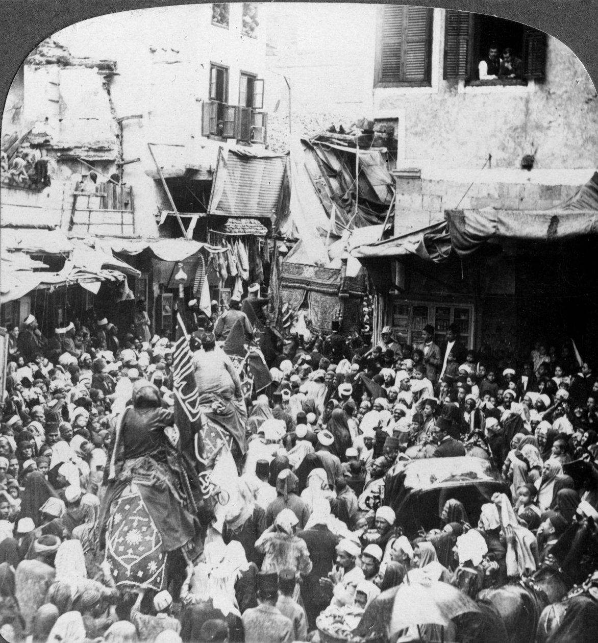 Mahmal ile Kutsal Halı Geçit Töreni, Kahire, Mısır, 1905. by Underwood and Underwood
