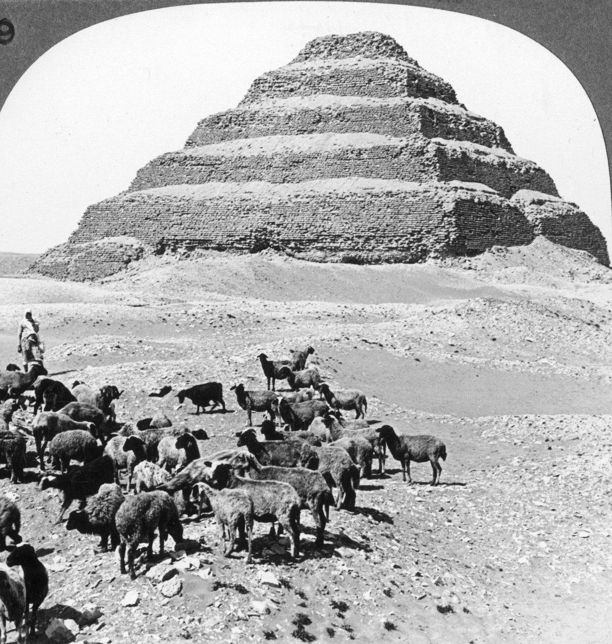 Sakkarah Piramidi, Mısır, 1905. by Underwood and Underwood