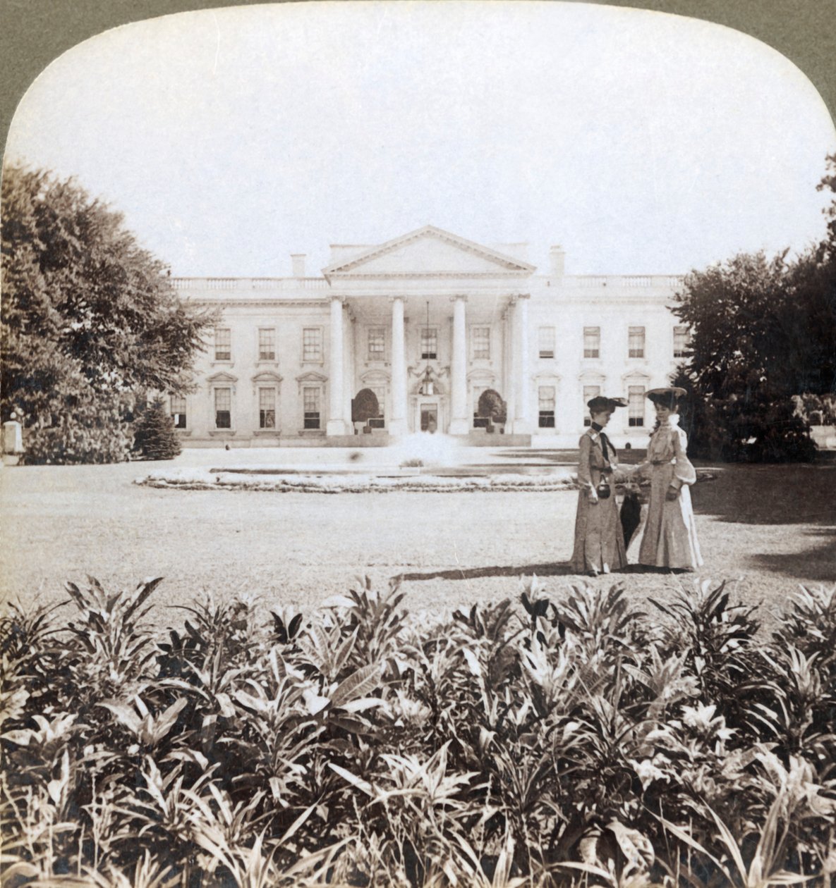 Beyaz Saray, Milletler Şefinin tarihi konutu - kuzey cephesi Washington, DC, 1908 by Underwood and Underwood