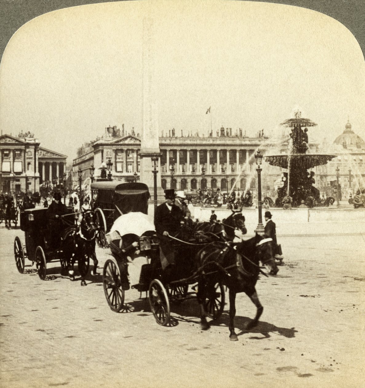 Dikilitaş ve çeşme, Place de la Concorde, Paris, Fransa, 19. yüzyıl. by Underwood and Underwood