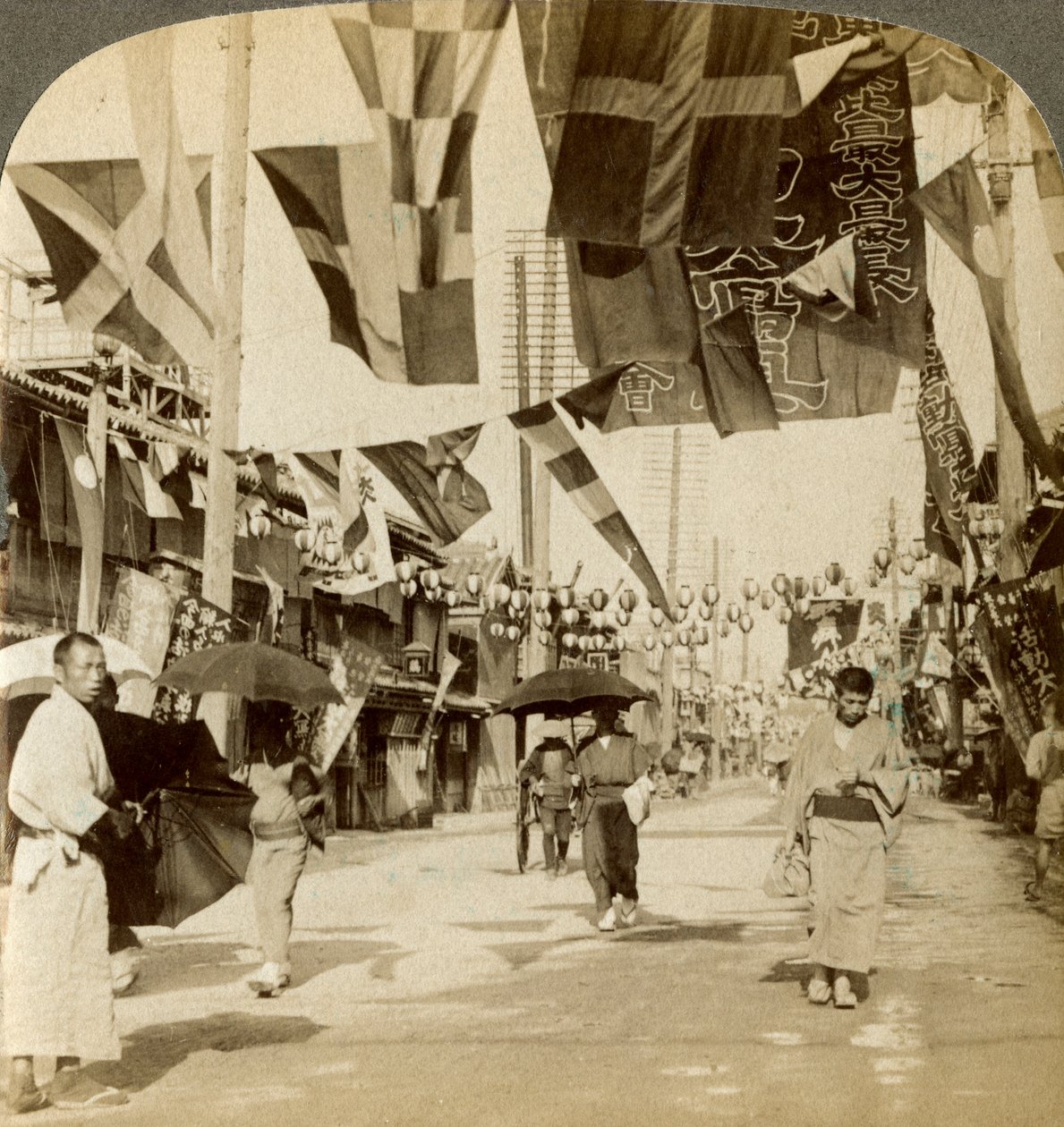Tiyatro Sokağı, Osaka, Japonya. by Underwood and Underwood