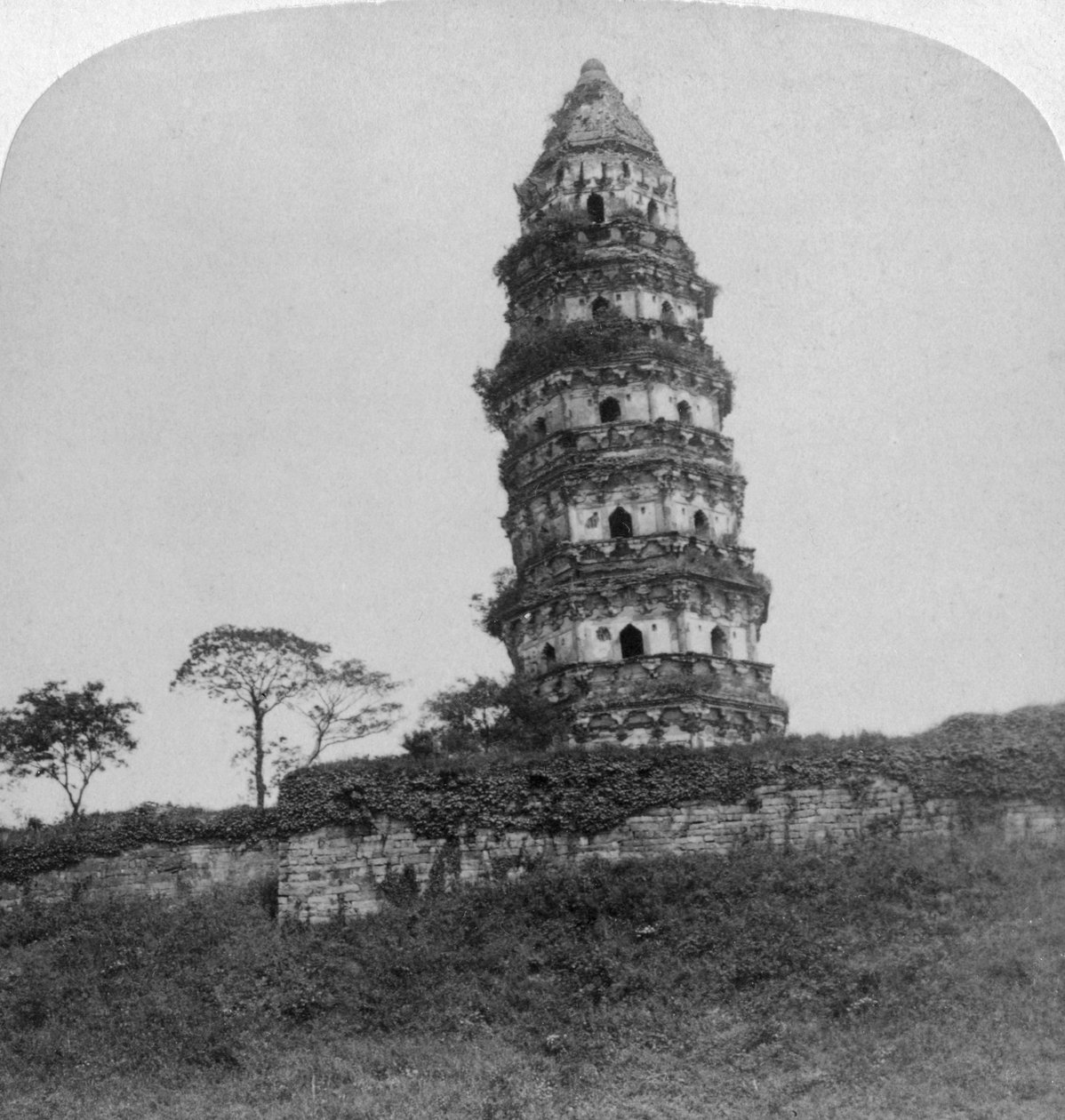 Tiger Hill Pagodası, Eğik Kule, Soo-Chow Suzhou, Çin, 1900 by Underwood and Underwood