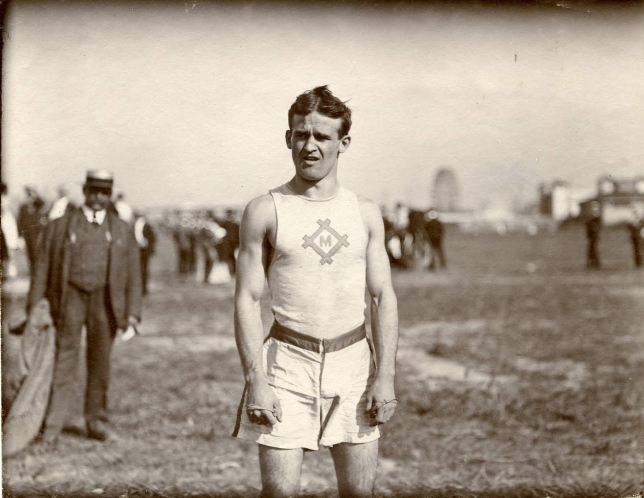 1904 Olimpiyatları - Archie Hahn, Milwaukee Athletic Club, 100 Metre Dash kazananı by Unknown