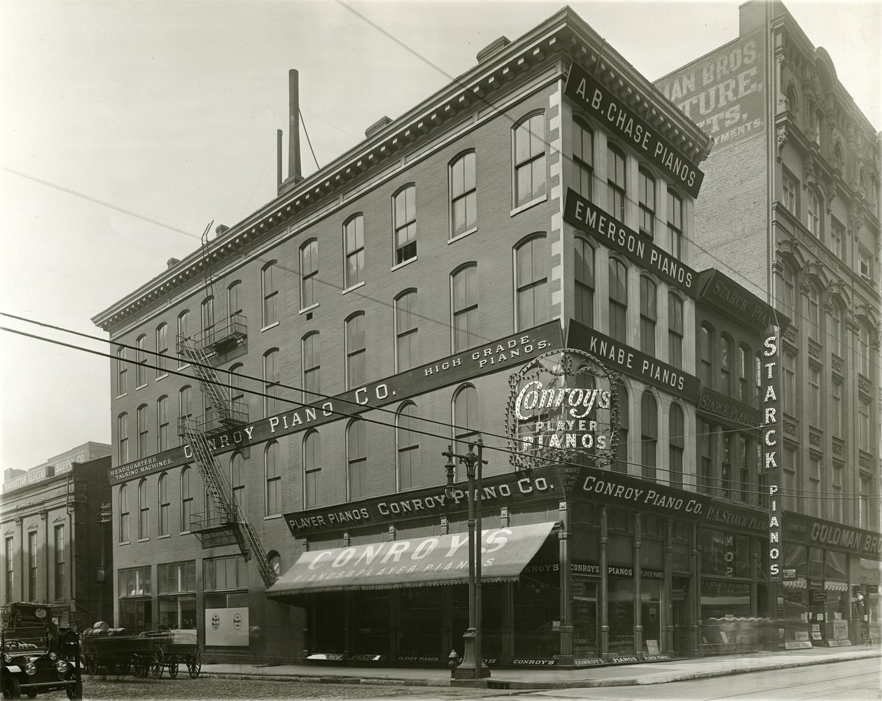 Conroy Piano Company, Eleventh ve Olive Streets