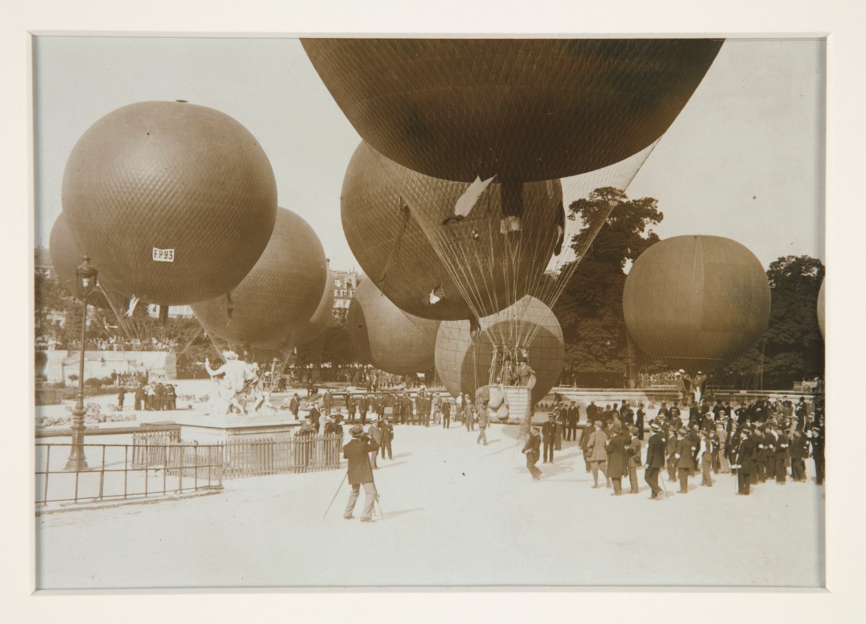 Tuileries, Paris by Unknown