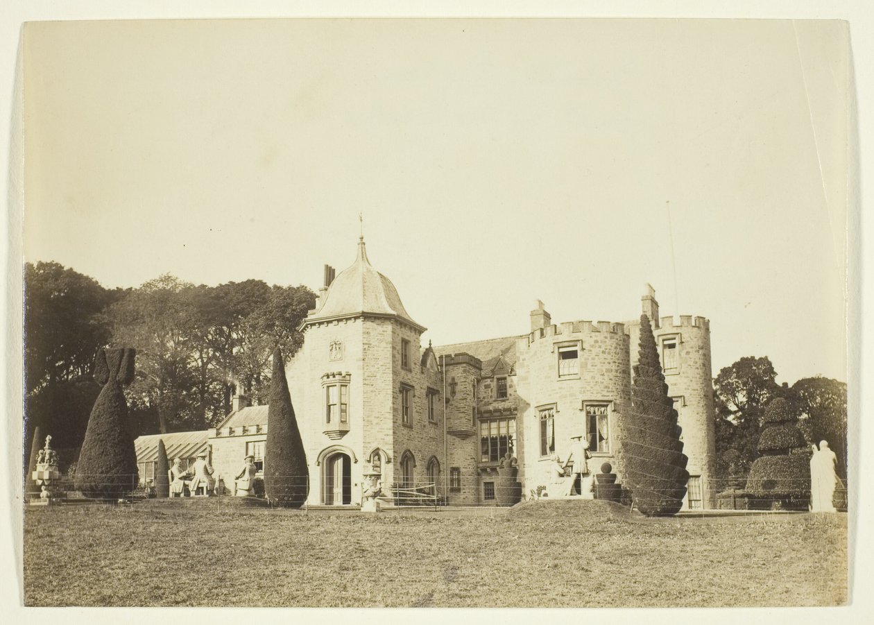 İsimsiz (Norman Shaw tarafından inşa edilen Köşe Ev, yandan görünüm) by Unknown