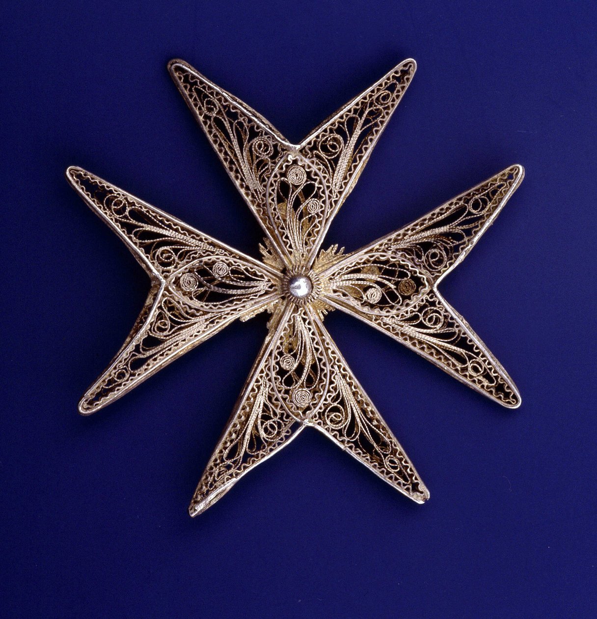 Malta Nişanı Haçı, gümüş telkari, 19. yüzyılın başlarında. by Unknown artist