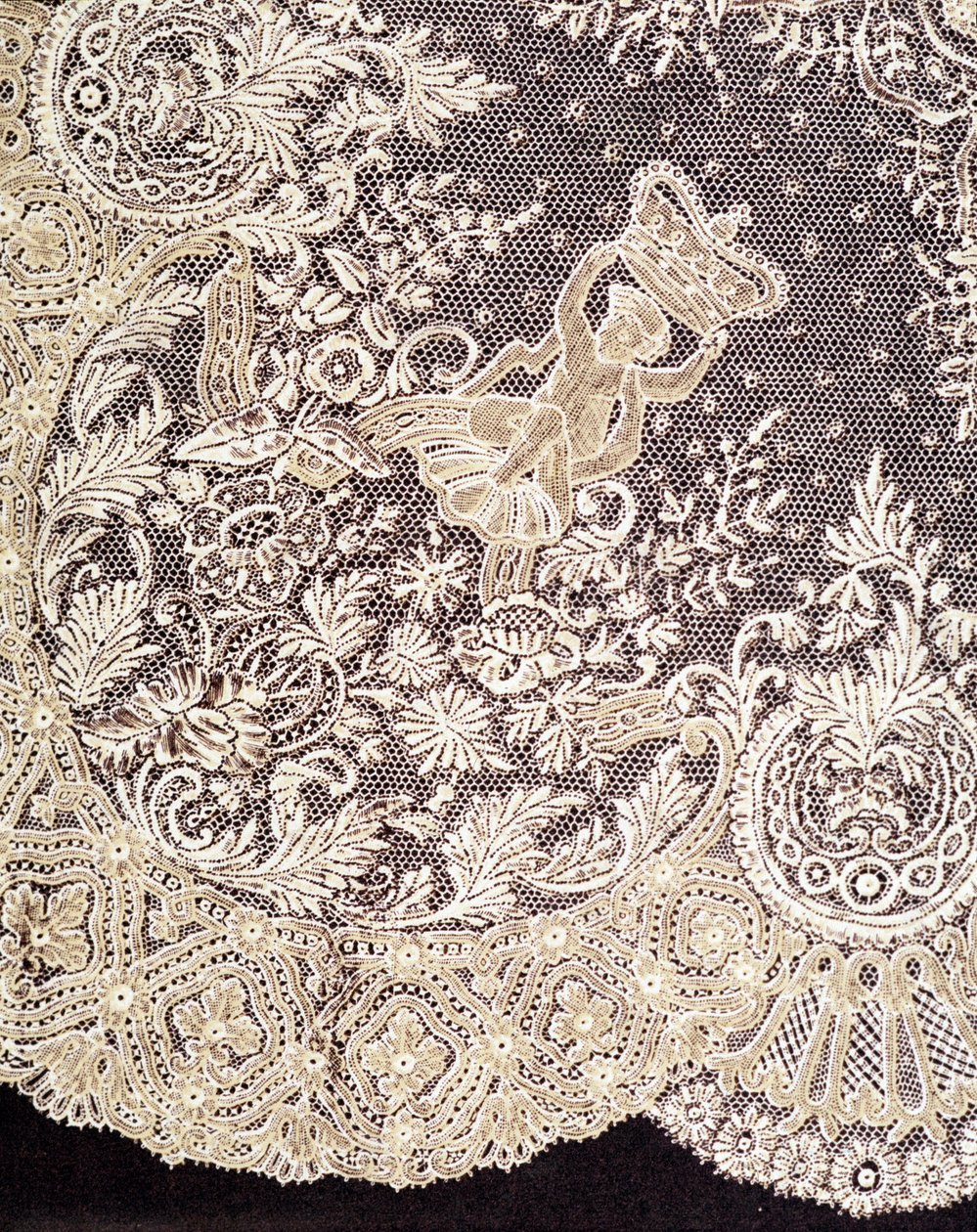 Brüksel'den dantel mendil by Unknown artist