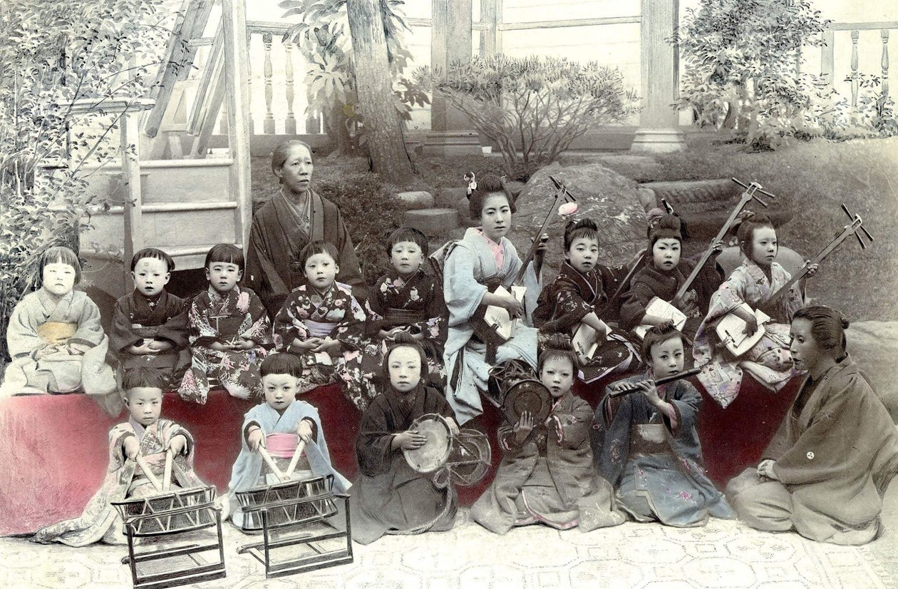 Japon Çocuklar müzik çalıyor, 19. yüzyılın sonlarında by Unknown artist
