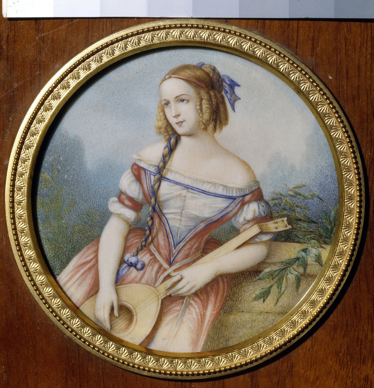 Rus aktris Varvara Asenkova (1817-1841), Esmeralda rolündeki Victor Hugo (1802-1885) tarafından "Notre Dame de Paris"ten alınmıştır. (Rus Aktris Varvara Asenkova, Esmeralda olarak). İsimsiz çalışma, kağıt üzerine sulu boya by Unknown artist