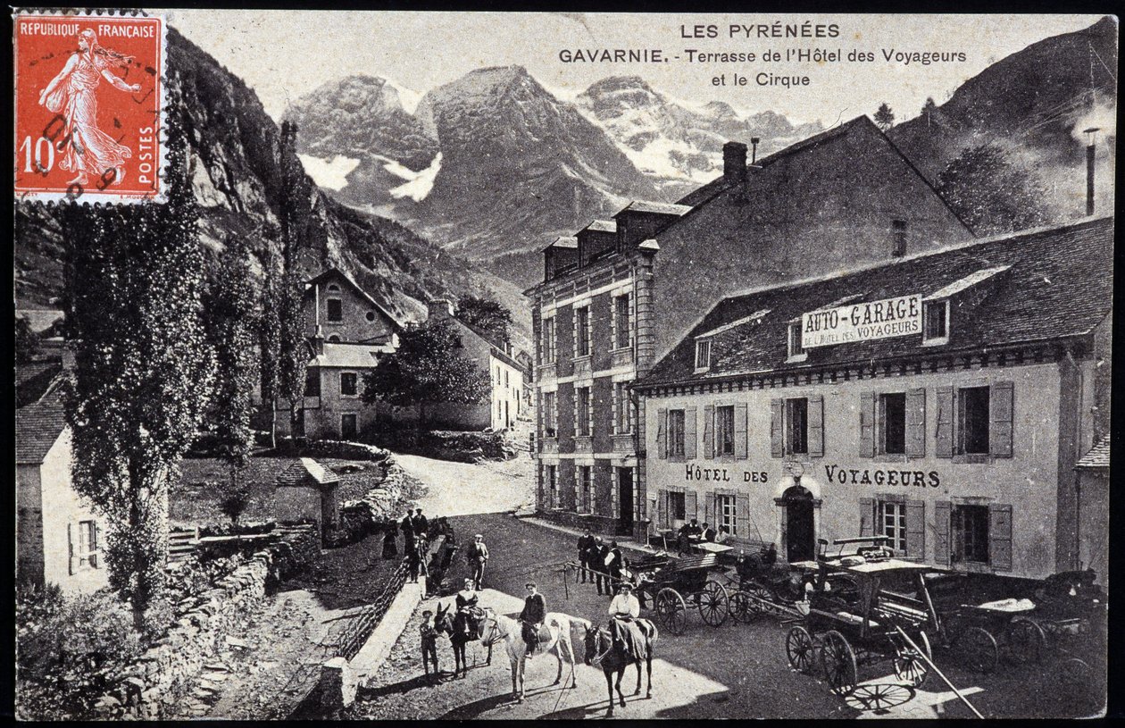 Les Pyrenees, Gavarnie: Hotel des Voyageurs ve sirk terası - kartpostal, 19. yüzyıl sonu by Unknown artist