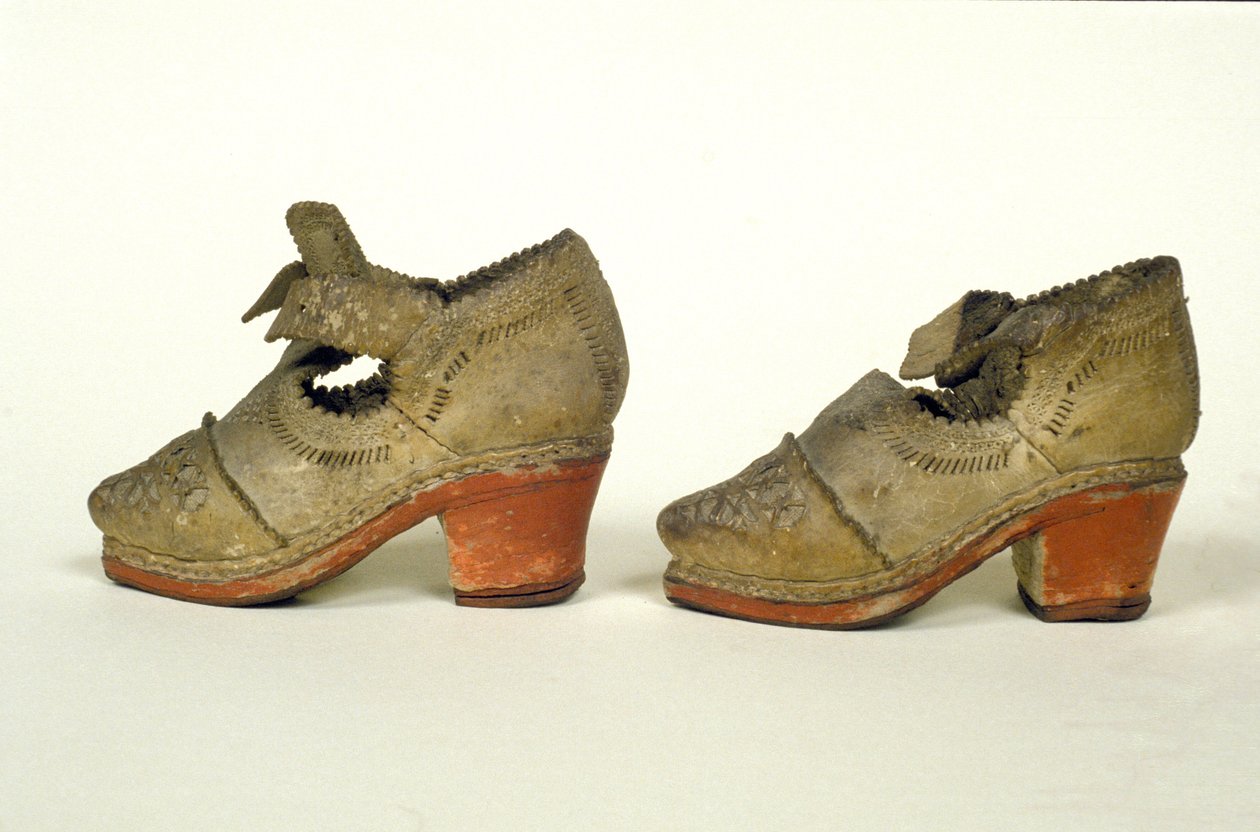 17. yüzyıl kırmızı topuklu ayakkabı modeli, Museo del castello, Milano by Unknown artist