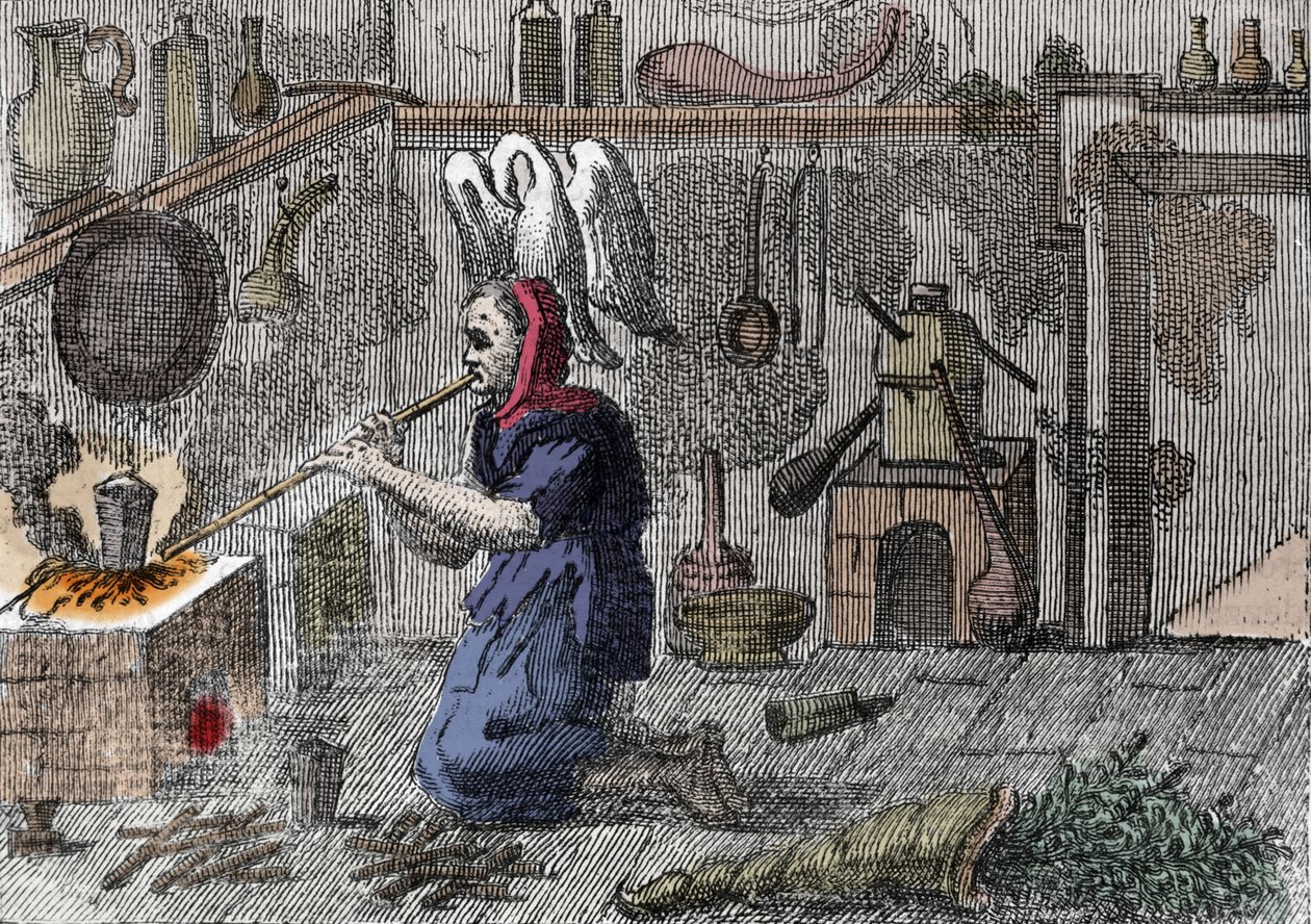 Laboratuvarında sihirli bir iksir hazırlayan bir cadı, sihirli otlarla dolu bir boynuz. 16. yüzyıl gravürü by Unknown artist