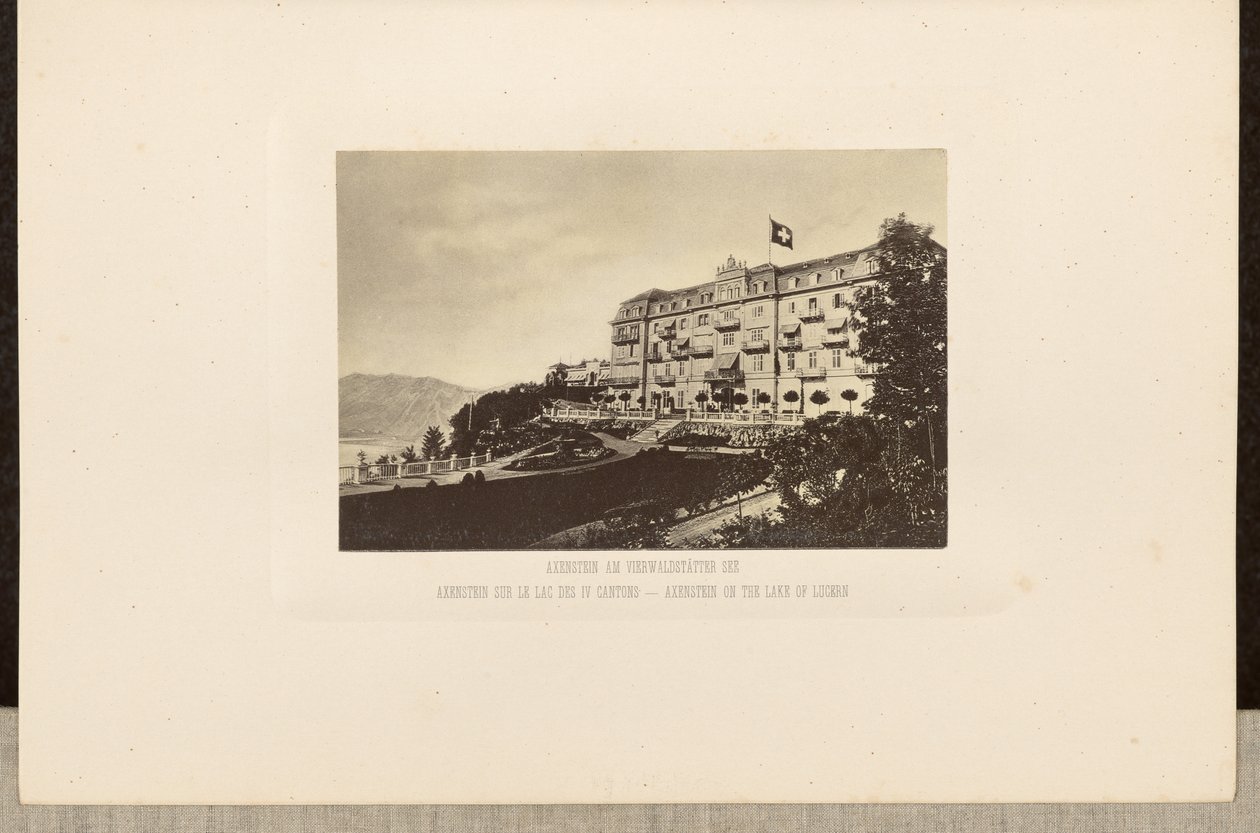 Luzern Gölü üzerindeki Axenstein by Unknown artist
