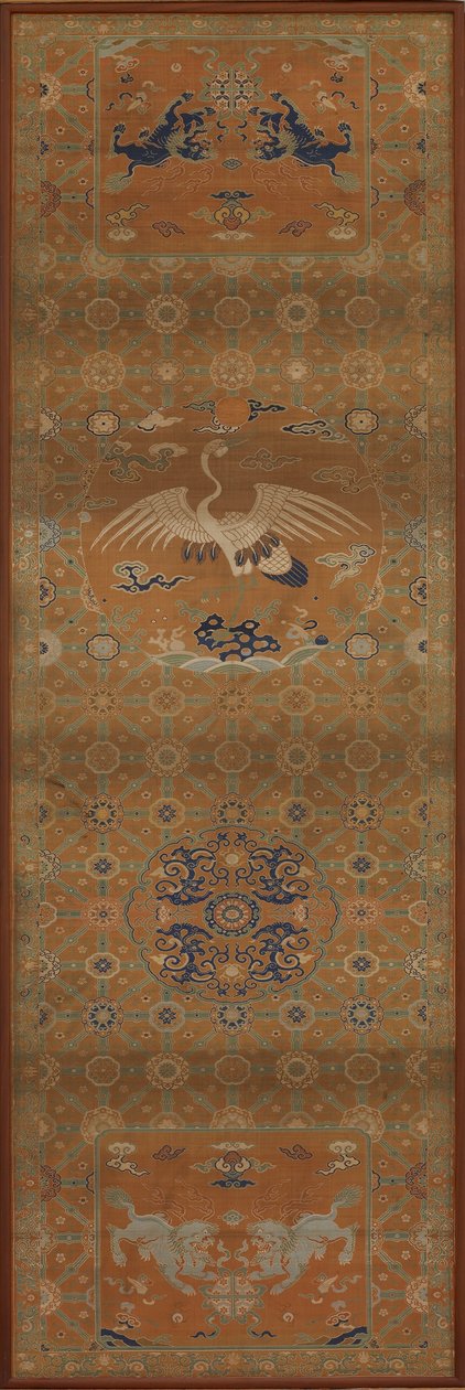 Bir vinç, aslanlar, ejderhalar, uğurlu semboller ve çiçek desenleri ile sandalye kılıfı by Unknown artist