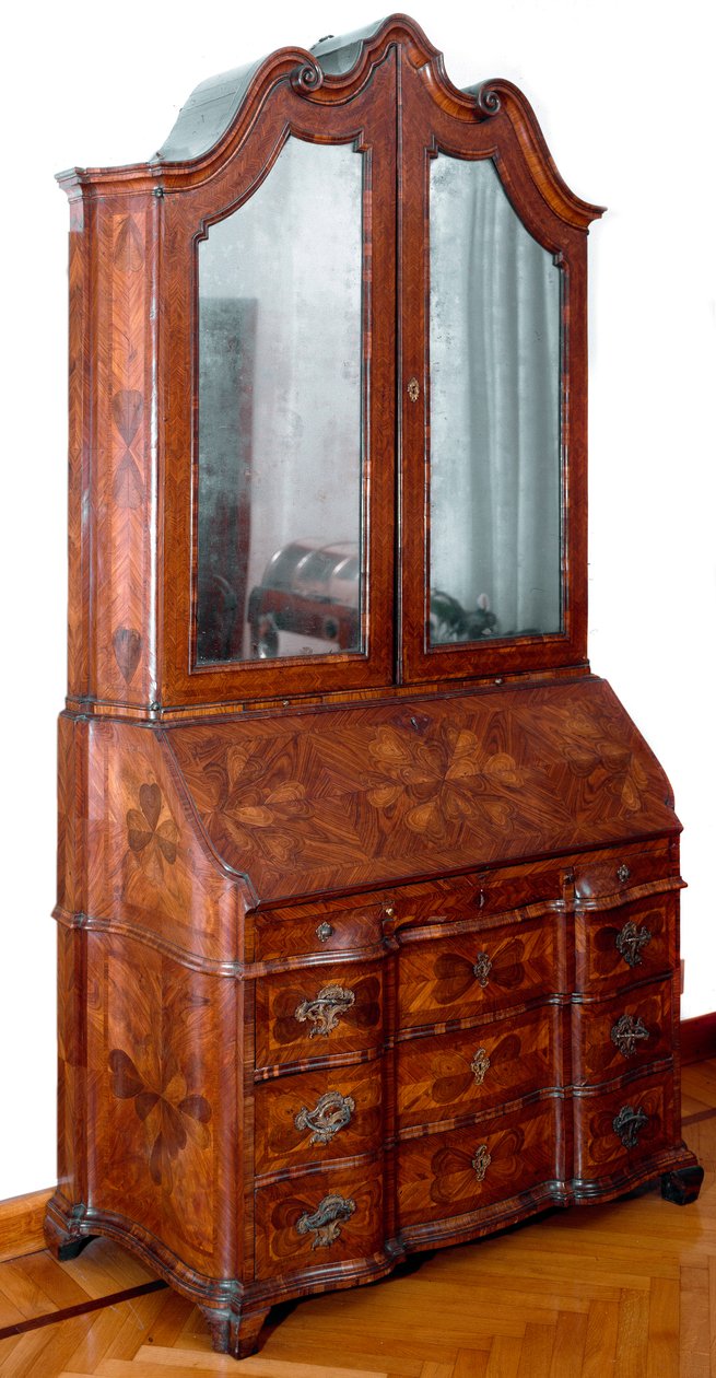 Mobilya: gül ağacından trumeau. 1735 yakl. karartmak 257x130x61 cm Özel koleksiyon by Unknown artist