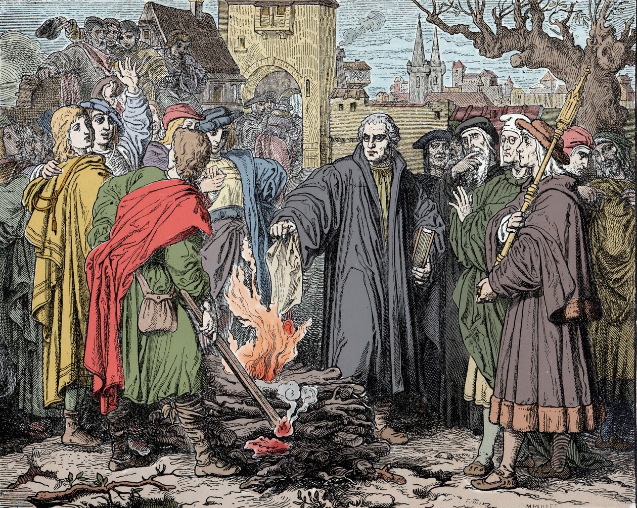 Martin Luther (1483-1546) bir Wittenberg, Papa X. Leon tarafından yapılan aforoz balonunu yakar by Unknown artist