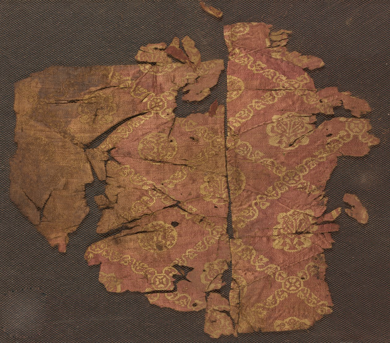 Birkaç Parça (Bazıları Birlikte Dikilmiş) by Unknown artist