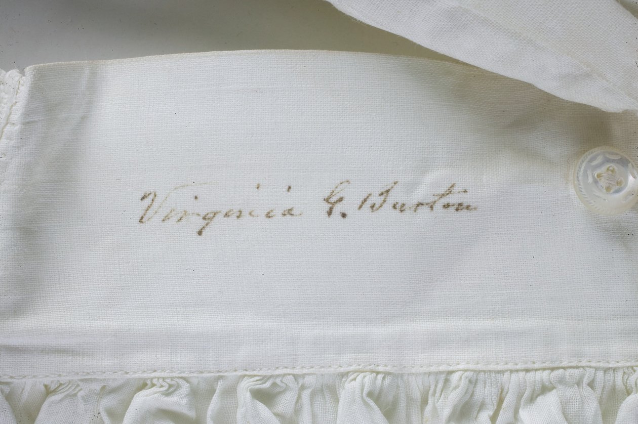 Düğün gecesi geceliği by Unknown artist