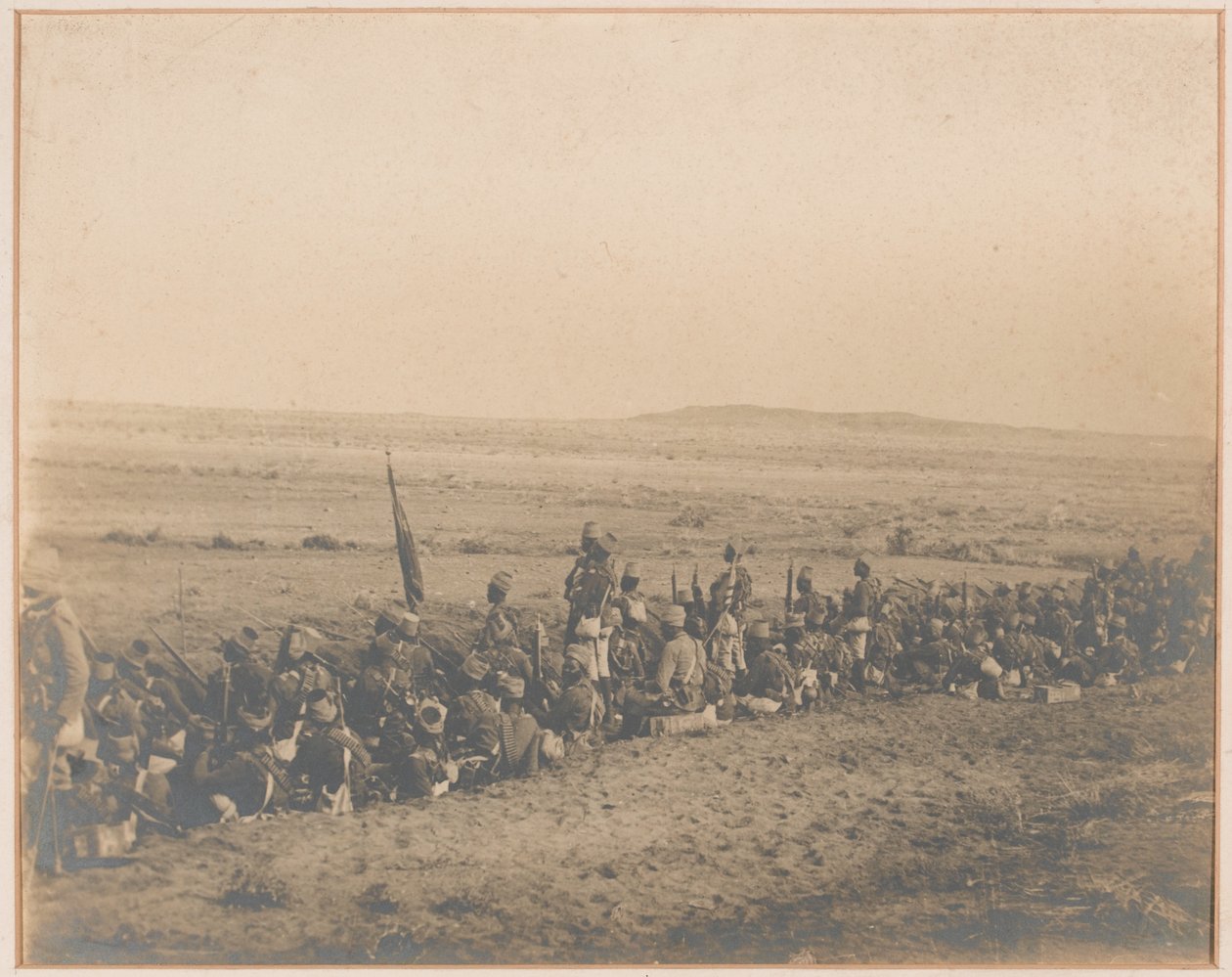 Derviş saldırısını bekleyen 12. Sudan Taburu, Omdurman, 2 Eylül 1898 by Unknown