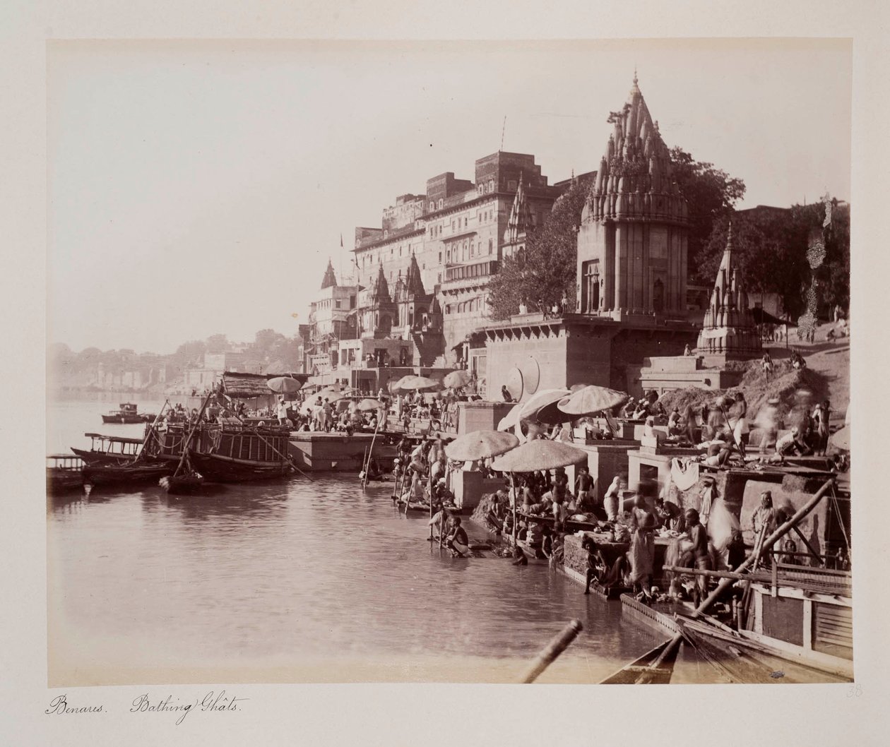 Benares Bathing Ghâts, 1885 dolayları (sepya fotoğrafı) by Unknown photographer